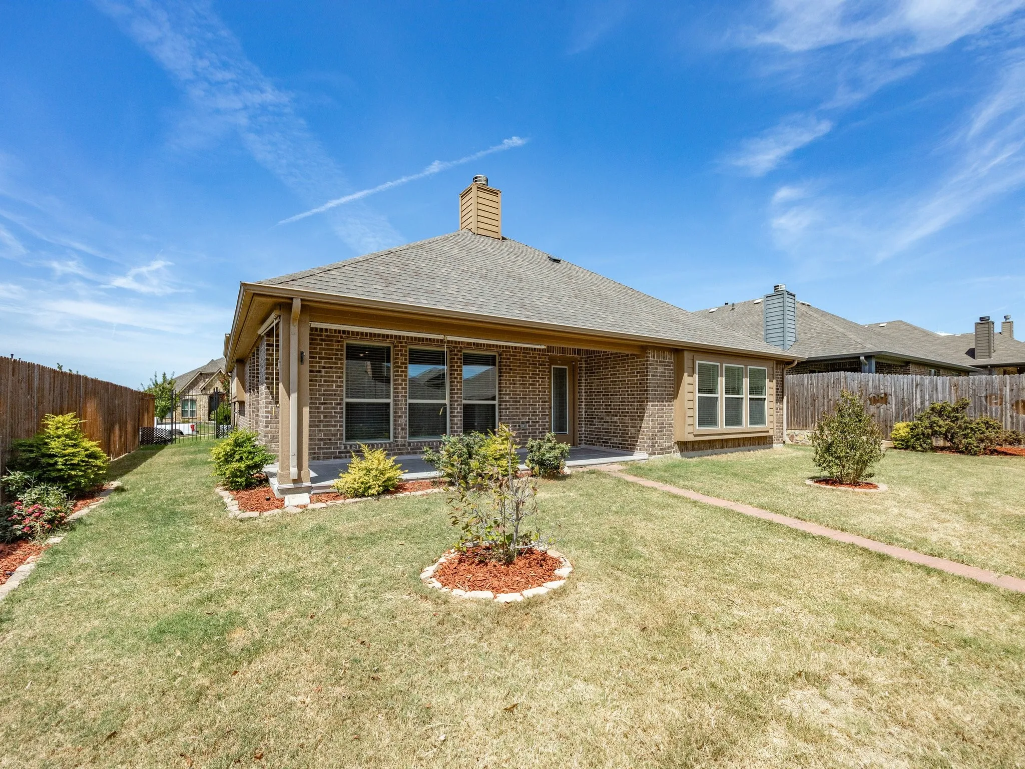 Single Family Residence For Sale in Tarrant County , 5429 Quiet Woods Trail, Fort Worth, Texas 76123, 3 Bedroom, 2 Bathroom, 2 Garage spaces, 1,825 Sqft, built in 2019, mls#21364197, Real Estate Agent in Fort Worth, Homes For Sale in Tarrant county, Homes For Sale in Fort Worth, Realtor in Fort Worth Texas, Real Estate Brokerage Independent Realty Texas, Luminita Cordes Realtor