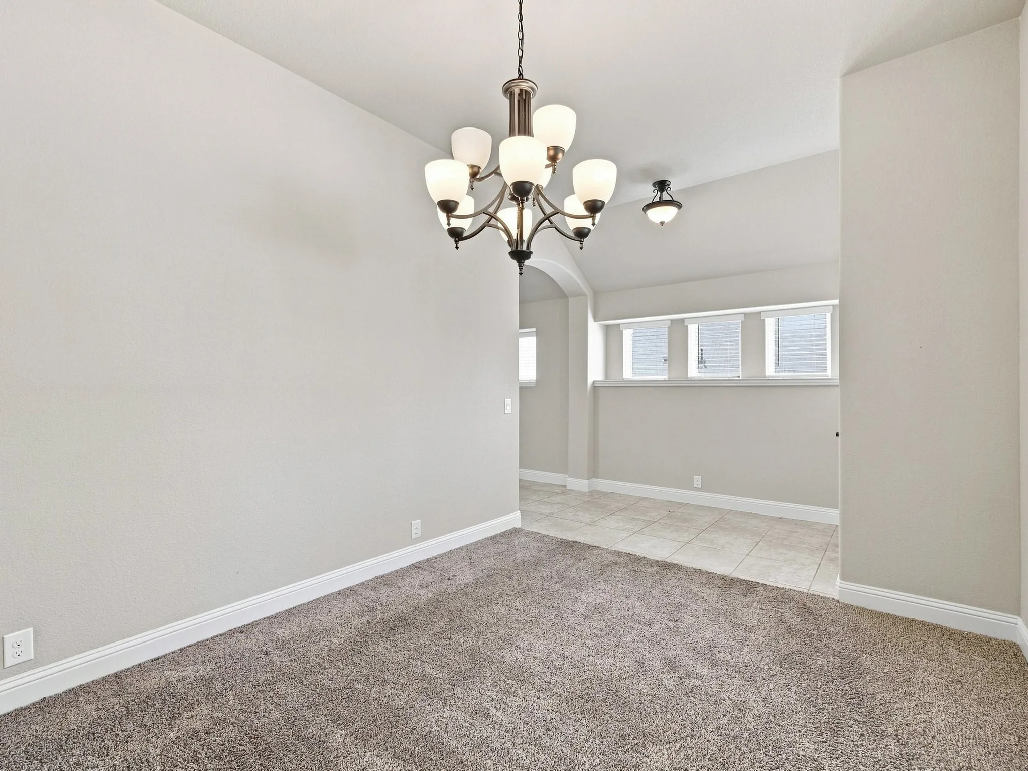 Single Family Residence For Sale in Tarrant County , 5429 Quiet Woods Trail, Fort Worth, Texas 76123, 3 Bedroom, 2 Bathroom, 2 Garage spaces, 1,825 Sqft, built in 2019, mls#21364197, Real Estate Agent in Fort Worth, Homes For Sale in Tarrant county, Homes For Sale in Fort Worth, Realtor in Fort Worth Texas, Real Estate Brokerage Independent Realty Texas, Luminita Cordes Realtor