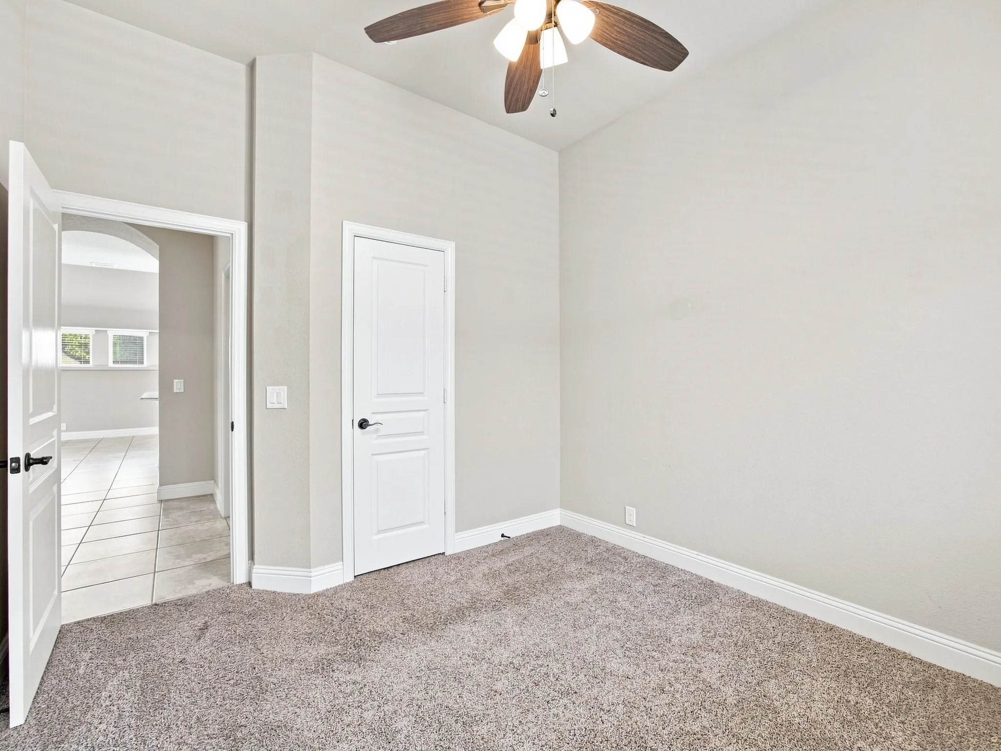Single Family Residence For Sale in Tarrant County , 5429 Quiet Woods Trail, Fort Worth, Texas 76123, 3 Bedroom, 2 Bathroom, 2 Garage spaces, 1,825 Sqft, built in 2019, mls#21364197, Real Estate Agent in Fort Worth, Homes For Sale in Tarrant county, Homes For Sale in Fort Worth, Realtor in Fort Worth Texas, Real Estate Brokerage Independent Realty Texas, Luminita Cordes Realtor