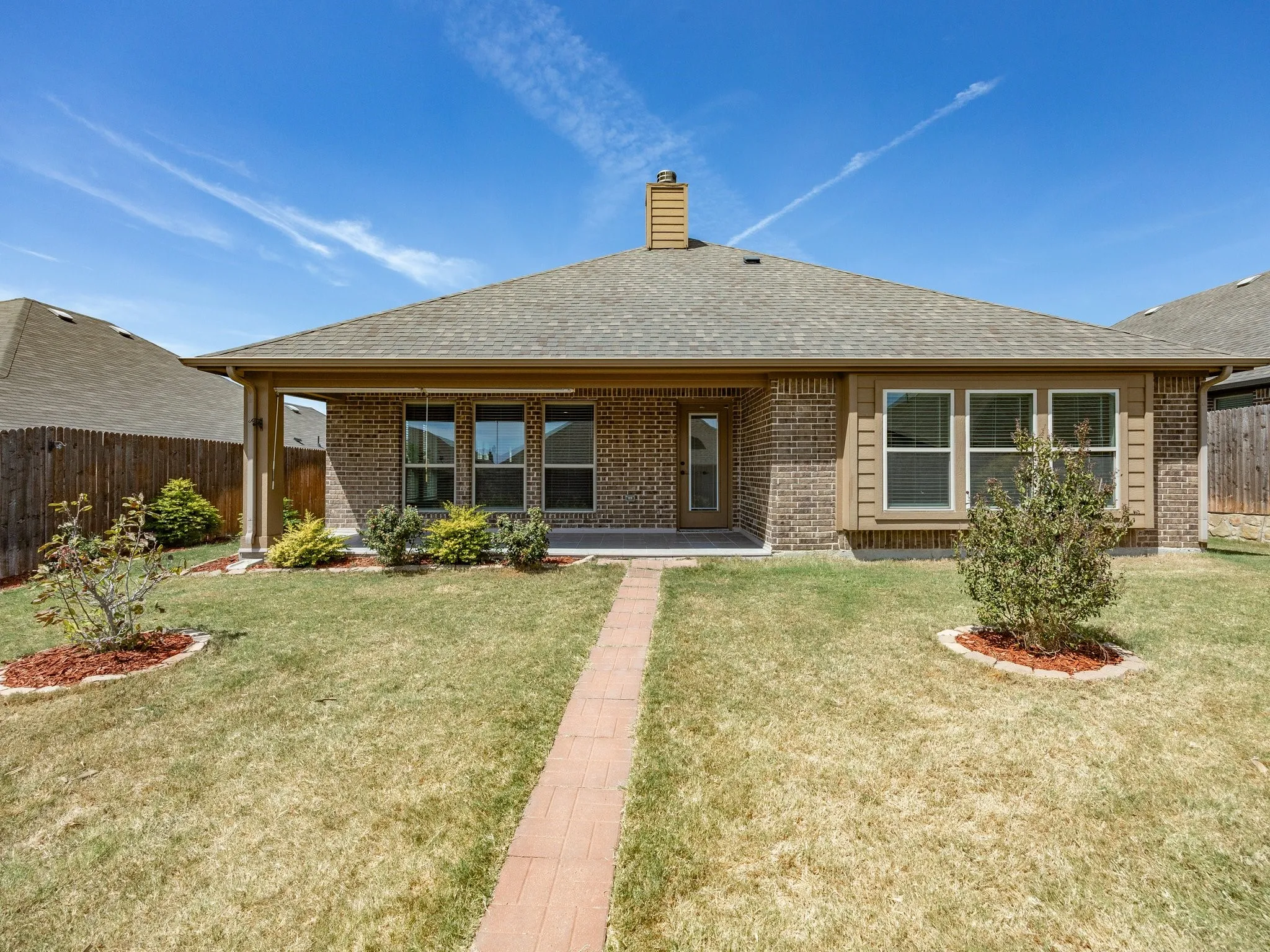 Single Family Residence For Sale in Tarrant County , 5429 Quiet Woods Trail, Fort Worth, Texas 76123, 3 Bedroom, 2 Bathroom, 2 Garage spaces, 1,825 Sqft, built in 2019, mls#21364197, Real Estate Agent in Fort Worth, Homes For Sale in Tarrant county, Homes For Sale in Fort Worth, Realtor in Fort Worth Texas, Real Estate Brokerage Independent Realty Texas, Luminita Cordes Realtor