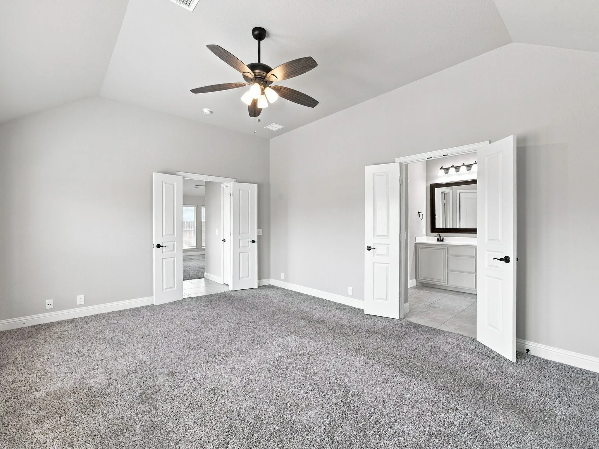Single Family Residence For Sale in Tarrant County , 5429 Quiet Woods Trail, Fort Worth, Texas 76123, 3 Bedroom, 2 Bathroom, 2 Garage spaces, 1,825 Sqft, built in 2019, mls#21364197, Real Estate Agent in Fort Worth, Homes For Sale in Tarrant county, Homes For Sale in Fort Worth, Realtor in Fort Worth Texas, Real Estate Brokerage Independent Realty Texas, Luminita Cordes Realtor