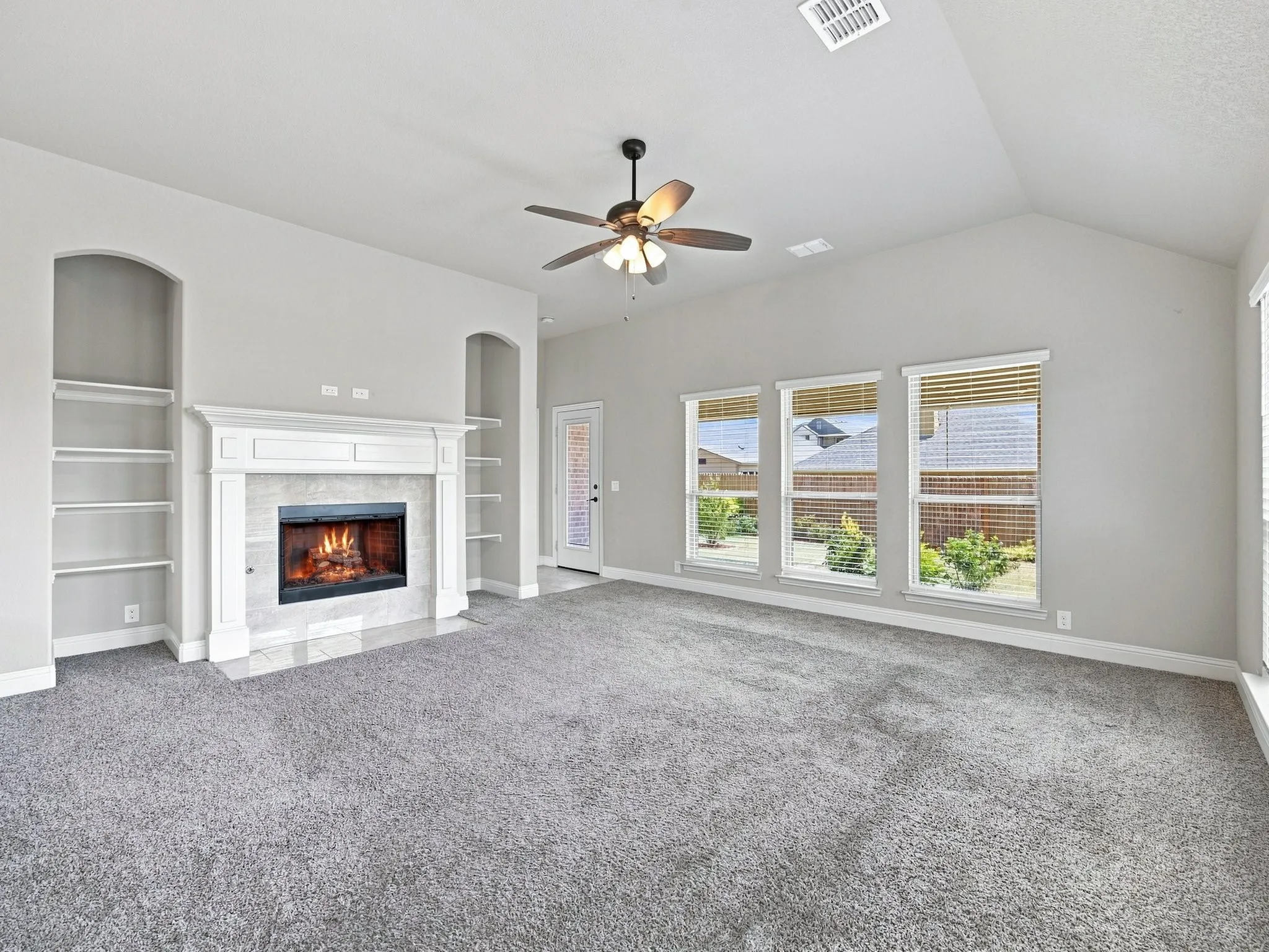 Single Family Residence For Sale in Tarrant County , 5429 Quiet Woods Trail, Fort Worth, Texas 76123, 3 Bedroom, 2 Bathroom, 2 Garage spaces, 1,825 Sqft, built in 2019, mls#21364197, Real Estate Agent in Fort Worth, Homes For Sale in Tarrant county, Homes For Sale in Fort Worth, Realtor in Fort Worth Texas, Real Estate Brokerage Independent Realty Texas, Luminita Cordes Realtor