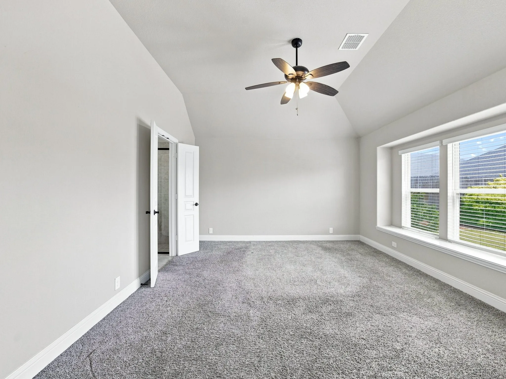 Single Family Residence For Sale in Tarrant County , 5429 Quiet Woods Trail, Fort Worth, Texas 76123, 3 Bedroom, 2 Bathroom, 2 Garage spaces, 1,825 Sqft, built in 2019, mls#21364197, Real Estate Agent in Fort Worth, Homes For Sale in Tarrant county, Homes For Sale in Fort Worth, Realtor in Fort Worth Texas, Real Estate Brokerage Independent Realty Texas, Luminita Cordes Realtor