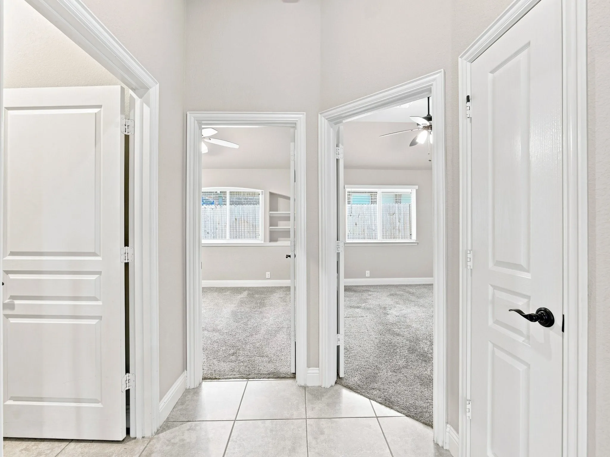 Single Family Residence For Sale in Tarrant County , 5429 Quiet Woods Trail, Fort Worth, Texas 76123, 3 Bedroom, 2 Bathroom, 2 Garage spaces, 1,825 Sqft, built in 2019, mls#21364197, Real Estate Agent in Fort Worth, Homes For Sale in Tarrant county, Homes For Sale in Fort Worth, Realtor in Fort Worth Texas, Real Estate Brokerage Independent Realty Texas, Luminita Cordes Realtor