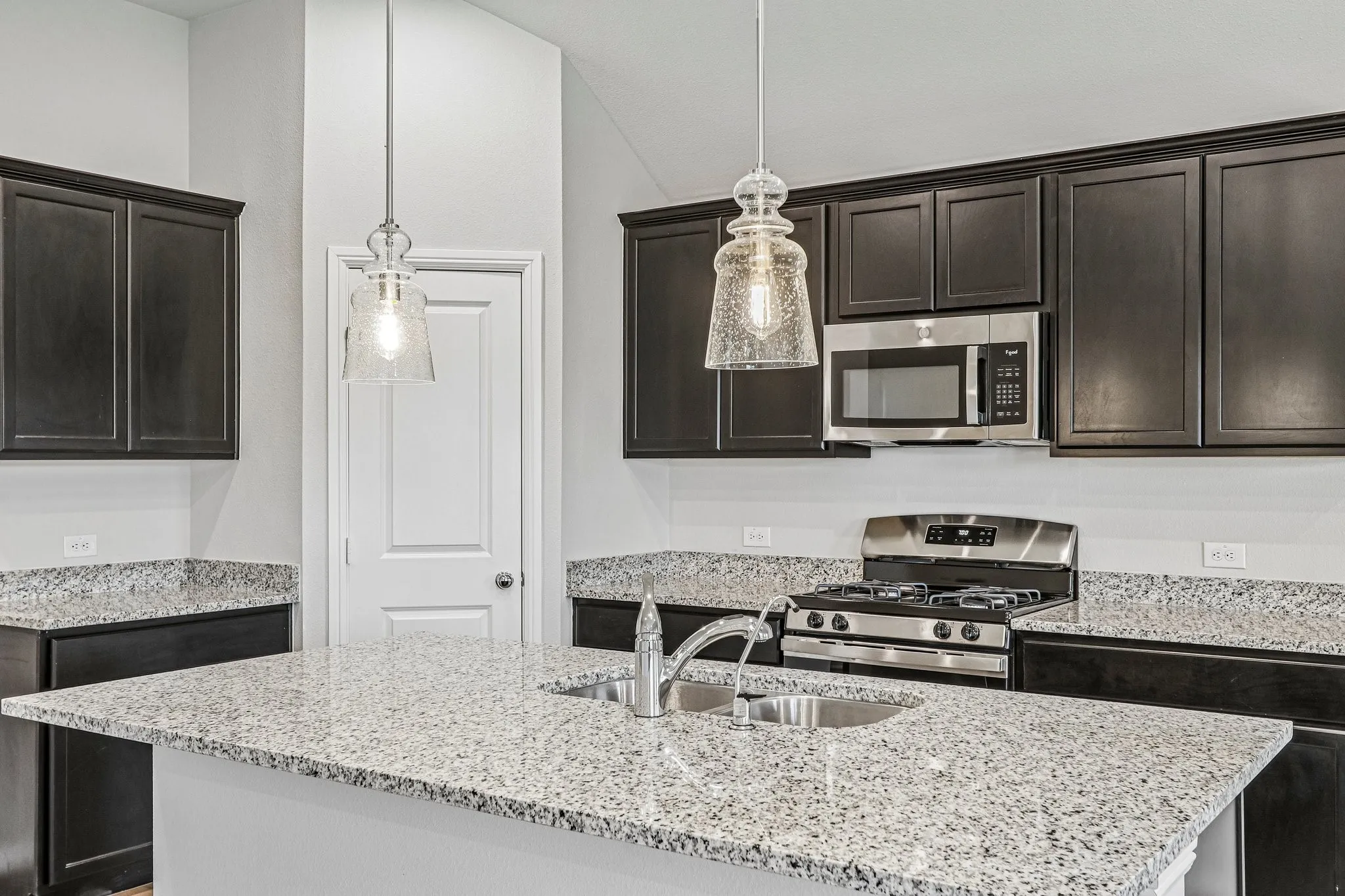 Single Family Residence For Sale in Denton County , 13080 Sandstone Street, Providence Village, Texas 76227, 4 Bedroom, 2 Bathroom, 2 Garage spaces, 1,877 Sqft, built in 2026, mls#21366286, Real Estate Agent in Providence Village, Homes For Sale in Denton county, Homes For Sale in Providence Village, Realtor in Providence Village Texas, Real Estate Brokerage Independent Realty Texas, Luminita Cordes Realtor