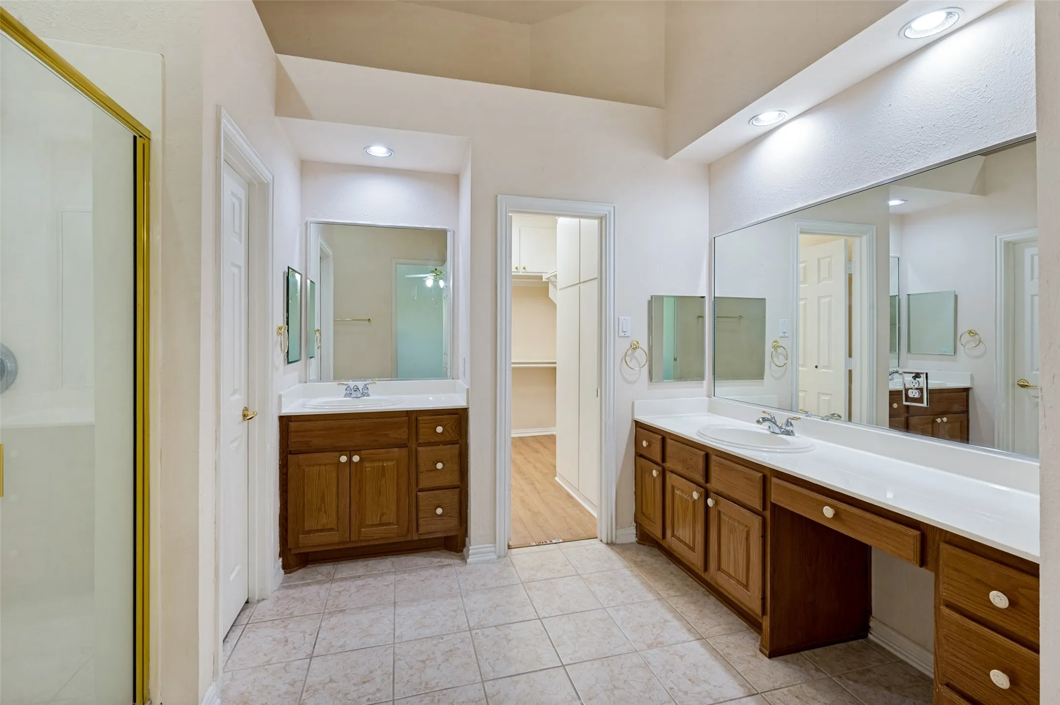 Single Family Residence For Rent in Denton County , 3621 Nandina Drive, Flower Mound, Texas 75022, 4 Bedroom, 4 Bathroom, 2 Garage spaces, 3,212 Sqft, built in 2003, mls#21366297, Real Estate Agent in Flower Mound, Homes For Rent in Denton county, Homes For Rent in Flower Mound, Realtor in Flower Mound Texas, Real Estate Brokerage Independent Realty Texas, Luminita Cordes Realtor