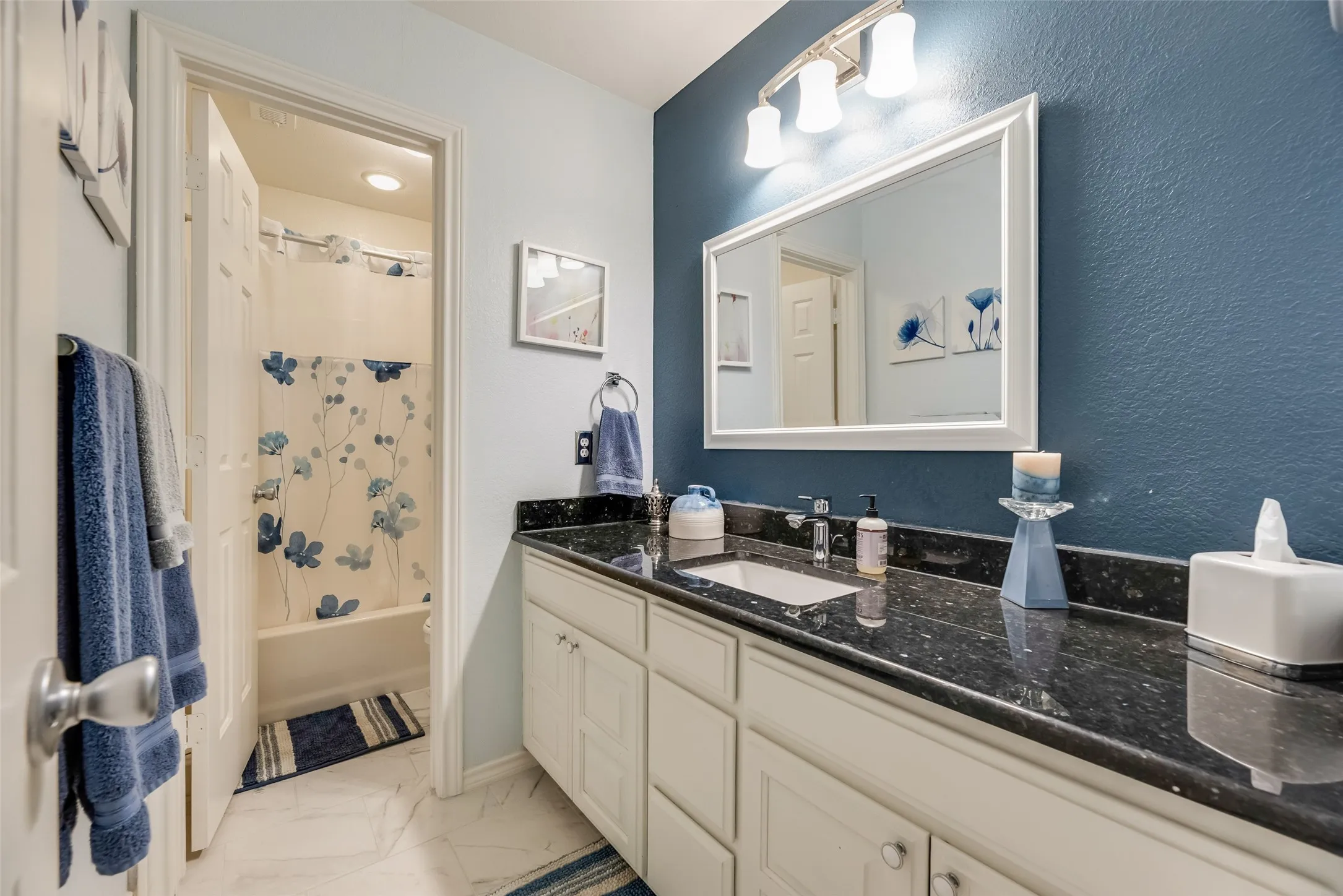 Single Family Residence For Sale in Collin County , 818 Foxwood Lane, Wylie, Texas 75098, 3 Bedroom, 2 Bathroom, 2 Garage spaces, 1,882 Sqft, built in 1995, mls#21365967, Real Estate Agent in Wylie, Homes For Sale in Collin county, Homes For Sale in Wylie, Realtor in Wylie Texas, Real Estate Brokerage Independent Realty Texas, Luminita Cordes Realtor