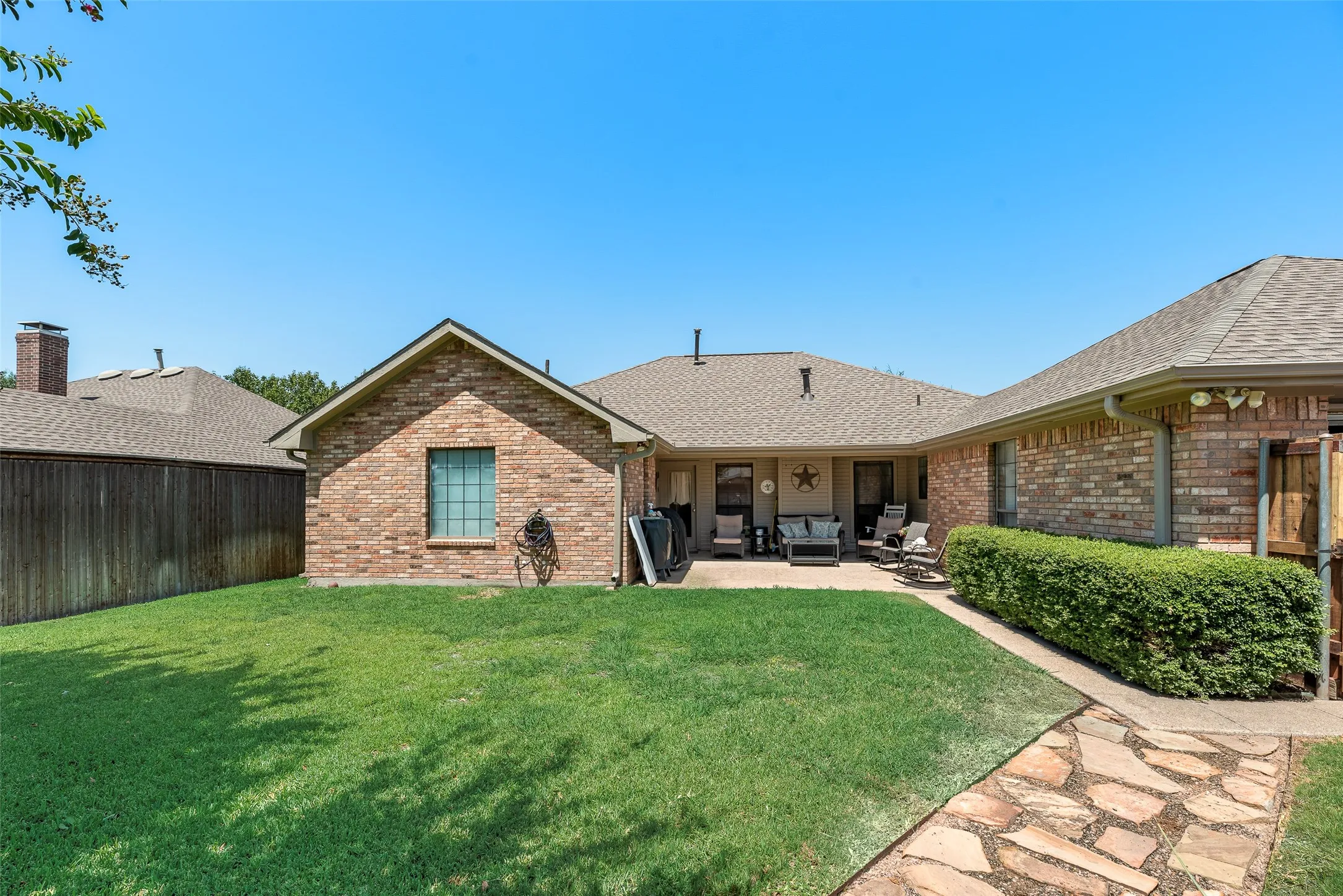 Single Family Residence For Sale in Collin County , 818 Foxwood Lane, Wylie, Texas 75098, 3 Bedroom, 2 Bathroom, 2 Garage spaces, 1,882 Sqft, built in 1995, mls#21365967, Real Estate Agent in Wylie, Homes For Sale in Collin county, Homes For Sale in Wylie, Realtor in Wylie Texas, Real Estate Brokerage Independent Realty Texas, Luminita Cordes Realtor