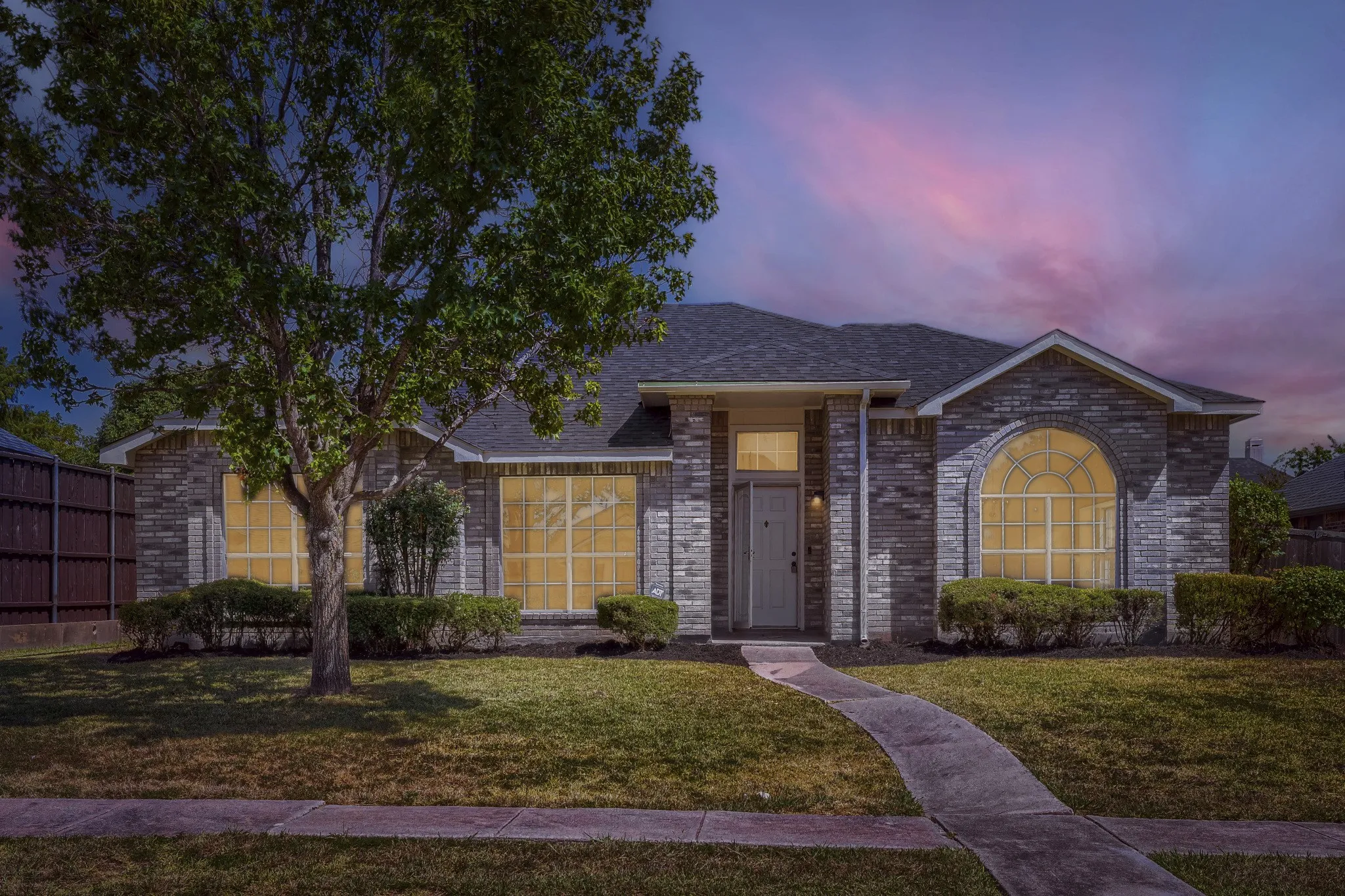 Single Family Residence For Sale in Collin County , 604 Andersonville Lane, Wylie, Texas 75098, 4 Bedroom, 2 Bathroom, 2 Garage spaces, 2,305 Sqft, built in 1990, mls#21362994, Real Estate Agent in Wylie, Homes For Sale in Collin county, Homes For Sale in Wylie, Realtor in Wylie Texas, Real Estate Brokerage Independent Realty Texas, Luminita Cordes Realtor