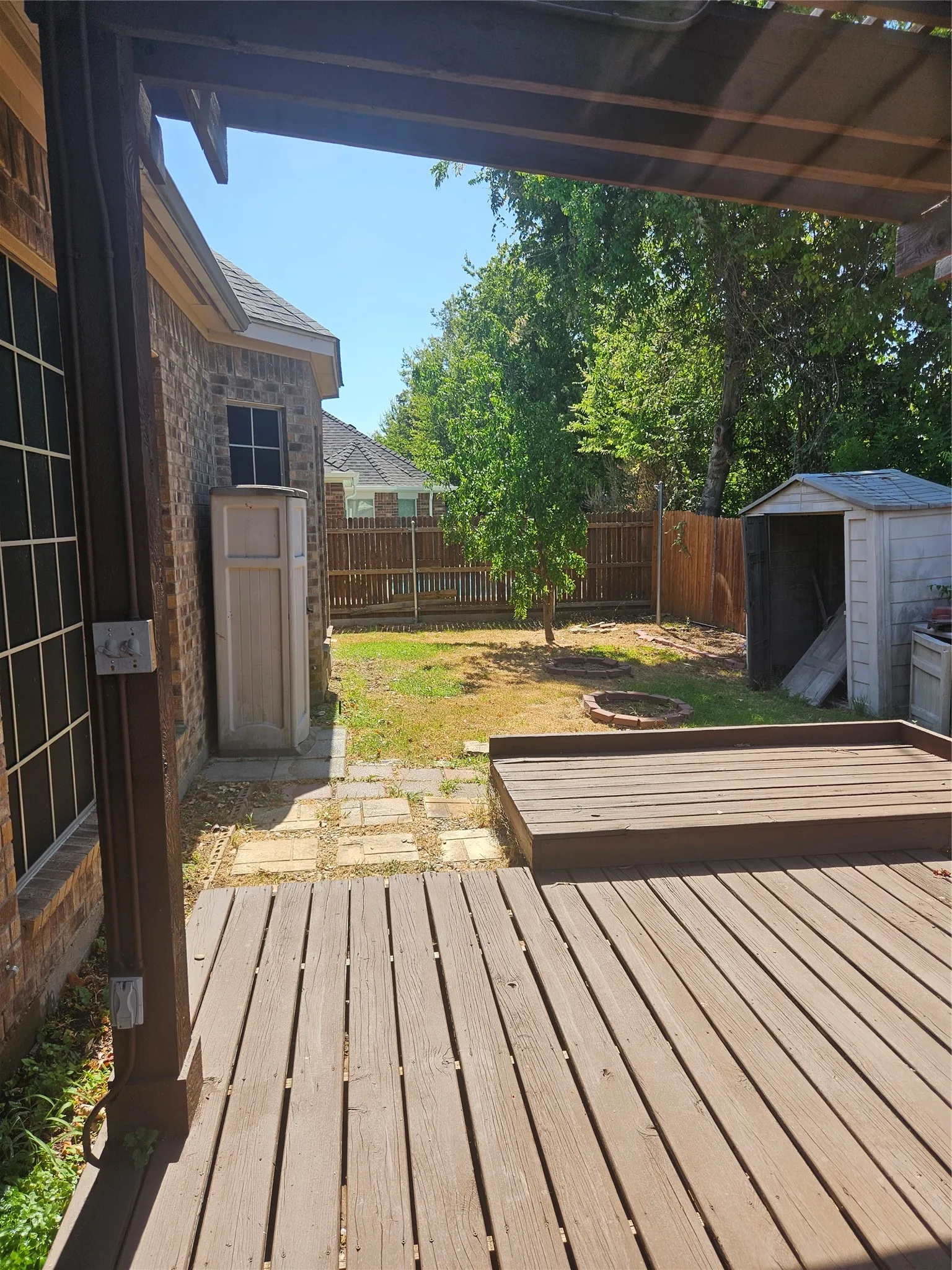 Single Family Residence For Rent in Tarrant County , 5852 Windy Meadow Lane, Grand Prairie, Texas 75052, 4 Bedroom, 2 Bathroom, 2 Garage spaces, 2,831 Sqft, built in 2006, mls#21366311, Real Estate Agent in Grand Prairie, Homes For Rent in Tarrant county, Homes For Rent in Grand Prairie, Realtor in Grand Prairie Texas, Real Estate Brokerage Independent Realty Texas, Luminita Cordes Realtor