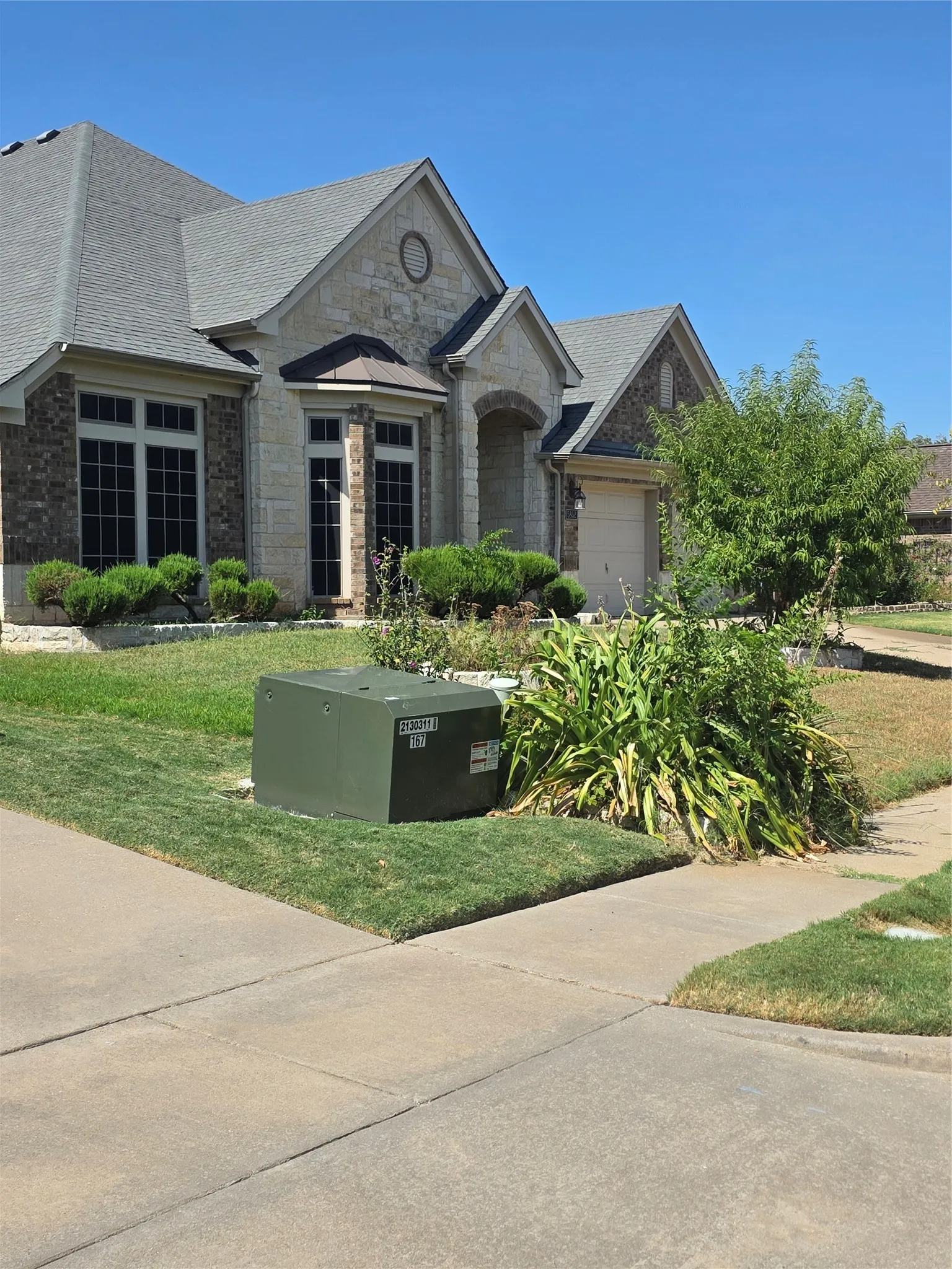 Single Family Residence For Rent in Tarrant County , 5852 Windy Meadow Lane, Grand Prairie, Texas 75052, 4 Bedroom, 2 Bathroom, 2 Garage spaces, 2,831 Sqft, built in 2006, mls#21366311, Real Estate Agent in Grand Prairie, Homes For Rent in Tarrant county, Homes For Rent in Grand Prairie, Realtor in Grand Prairie Texas, Real Estate Brokerage Independent Realty Texas, Luminita Cordes Realtor