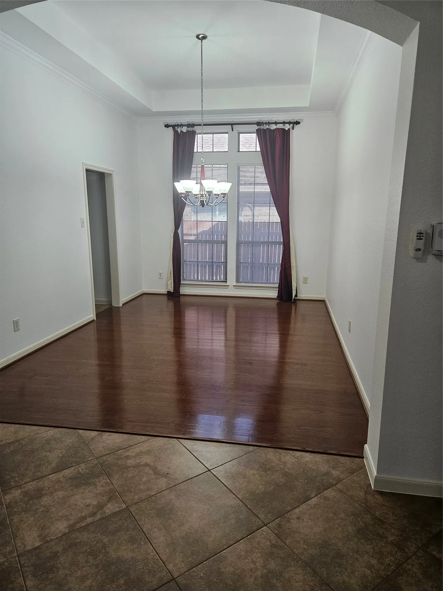 Single Family Residence For Rent in Tarrant County , 5852 Windy Meadow Lane, Grand Prairie, Texas 75052, 4 Bedroom, 2 Bathroom, 2 Garage spaces, 2,831 Sqft, built in 2006, mls#21366311, Real Estate Agent in Grand Prairie, Homes For Rent in Tarrant county, Homes For Rent in Grand Prairie, Realtor in Grand Prairie Texas, Real Estate Brokerage Independent Realty Texas, Luminita Cordes Realtor