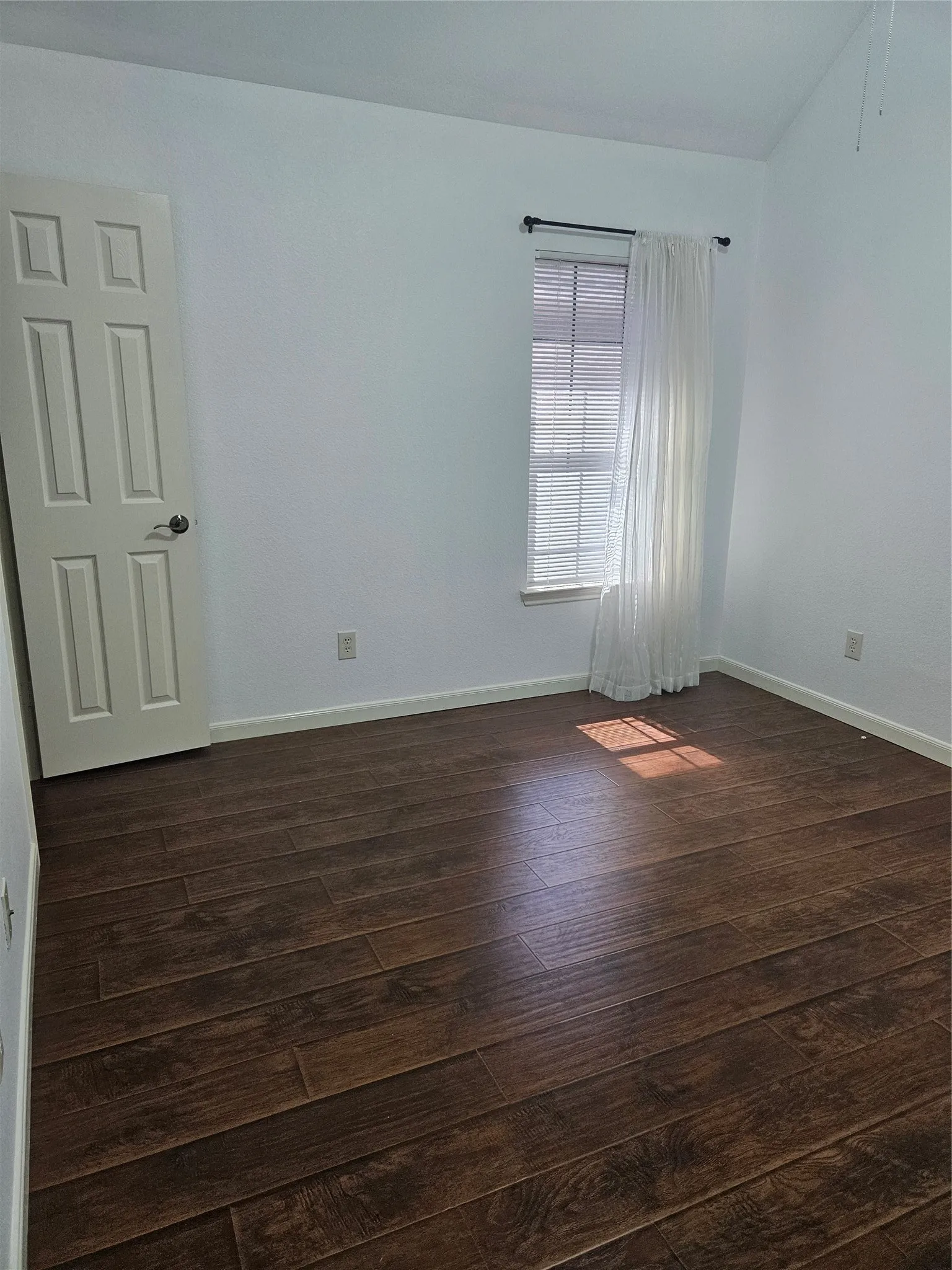 Single Family Residence For Rent in Tarrant County , 5852 Windy Meadow Lane, Grand Prairie, Texas 75052, 4 Bedroom, 2 Bathroom, 2 Garage spaces, 2,831 Sqft, built in 2006, mls#21366311, Real Estate Agent in Grand Prairie, Homes For Rent in Tarrant county, Homes For Rent in Grand Prairie, Realtor in Grand Prairie Texas, Real Estate Brokerage Independent Realty Texas, Luminita Cordes Realtor