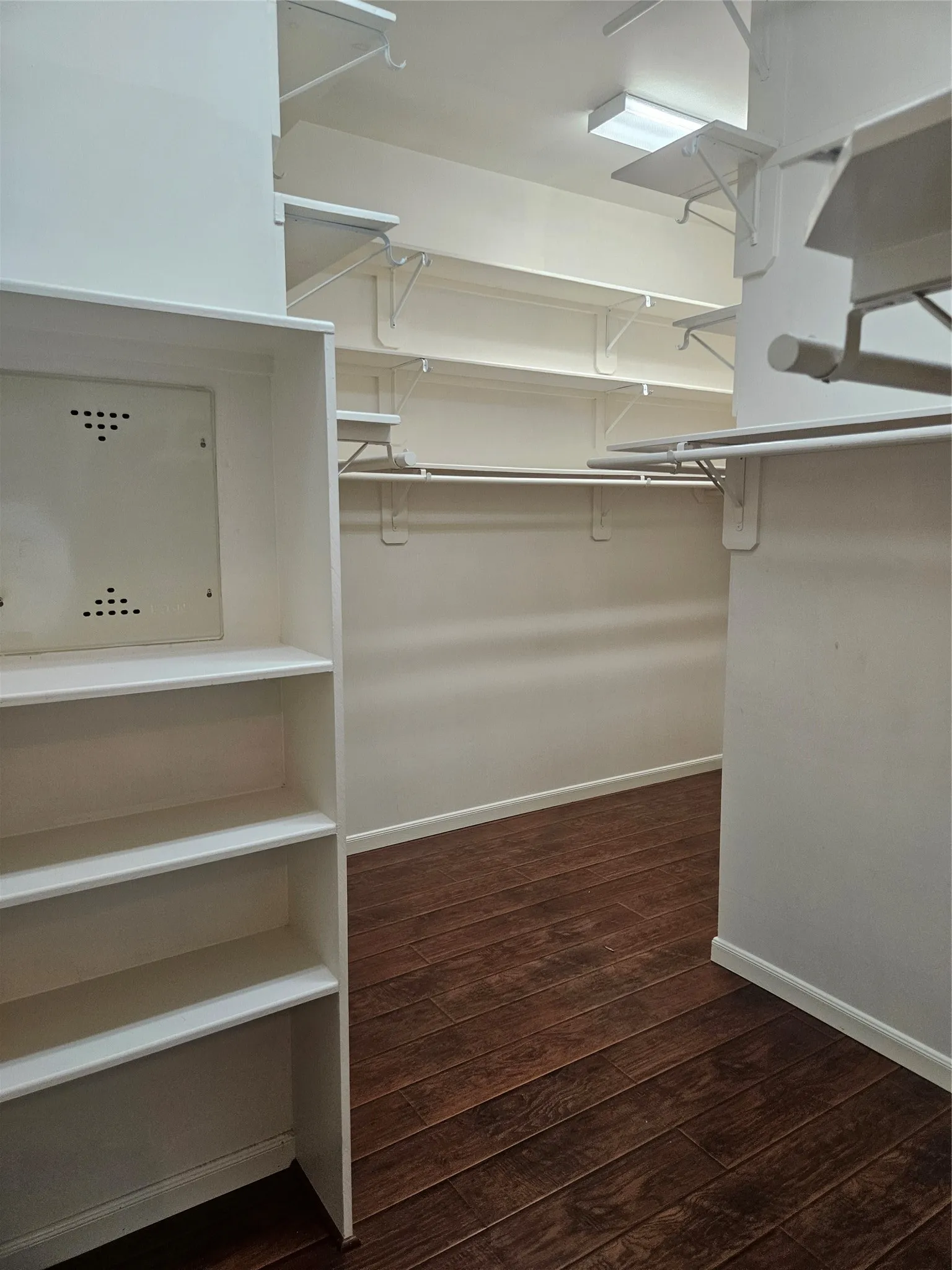 Single Family Residence For Rent in Tarrant County , 5852 Windy Meadow Lane, Grand Prairie, Texas 75052, 4 Bedroom, 2 Bathroom, 2 Garage spaces, 2,831 Sqft, built in 2006, mls#21366311, Real Estate Agent in Grand Prairie, Homes For Rent in Tarrant county, Homes For Rent in Grand Prairie, Realtor in Grand Prairie Texas, Real Estate Brokerage Independent Realty Texas, Luminita Cordes Realtor