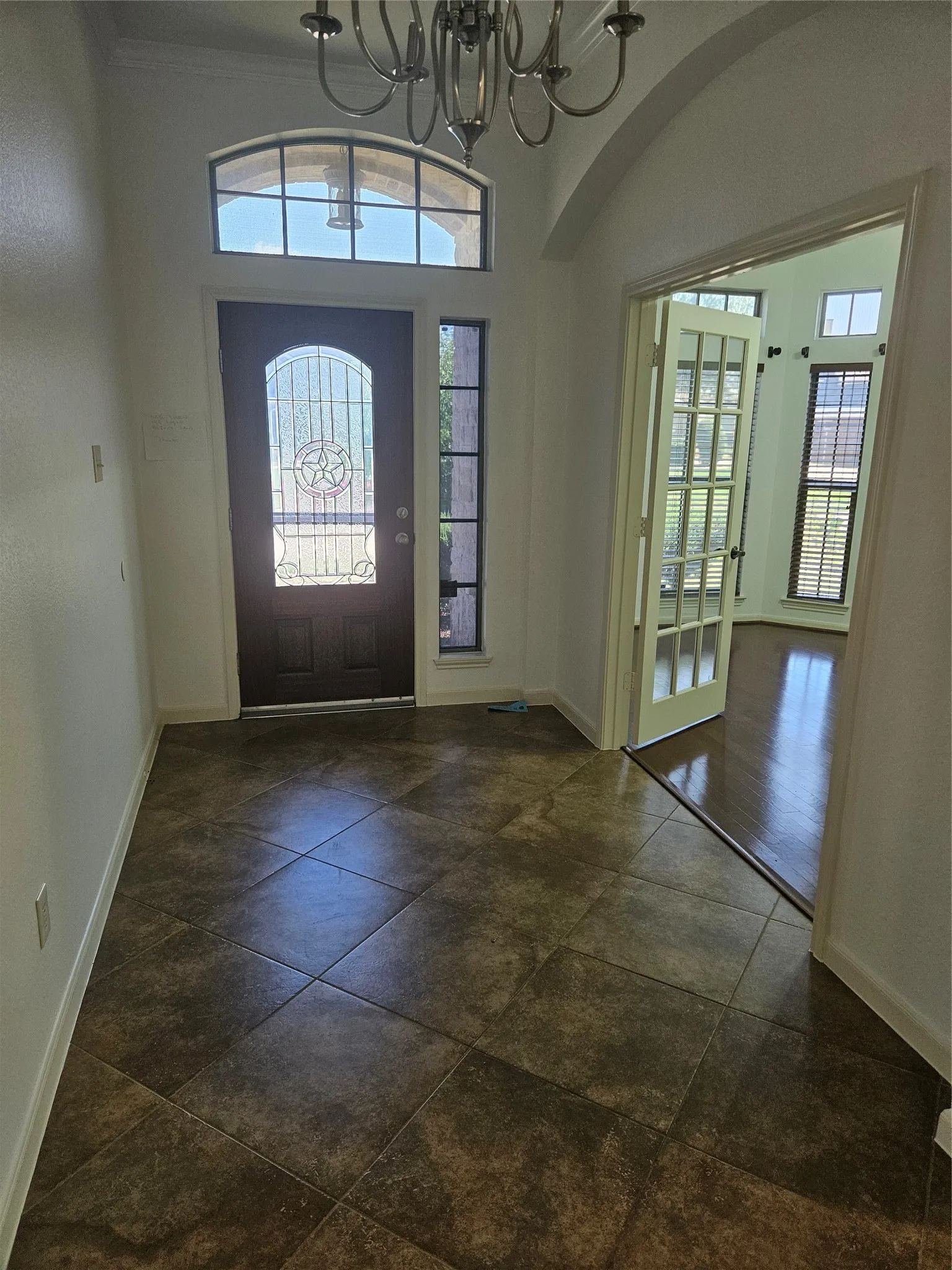 Single Family Residence For Rent in Tarrant County , 5852 Windy Meadow Lane, Grand Prairie, Texas 75052, 4 Bedroom, 2 Bathroom, 2 Garage spaces, 2,831 Sqft, built in 2006, mls#21366311, Real Estate Agent in Grand Prairie, Homes For Rent in Tarrant county, Homes For Rent in Grand Prairie, Realtor in Grand Prairie Texas, Real Estate Brokerage Independent Realty Texas, Luminita Cordes Realtor