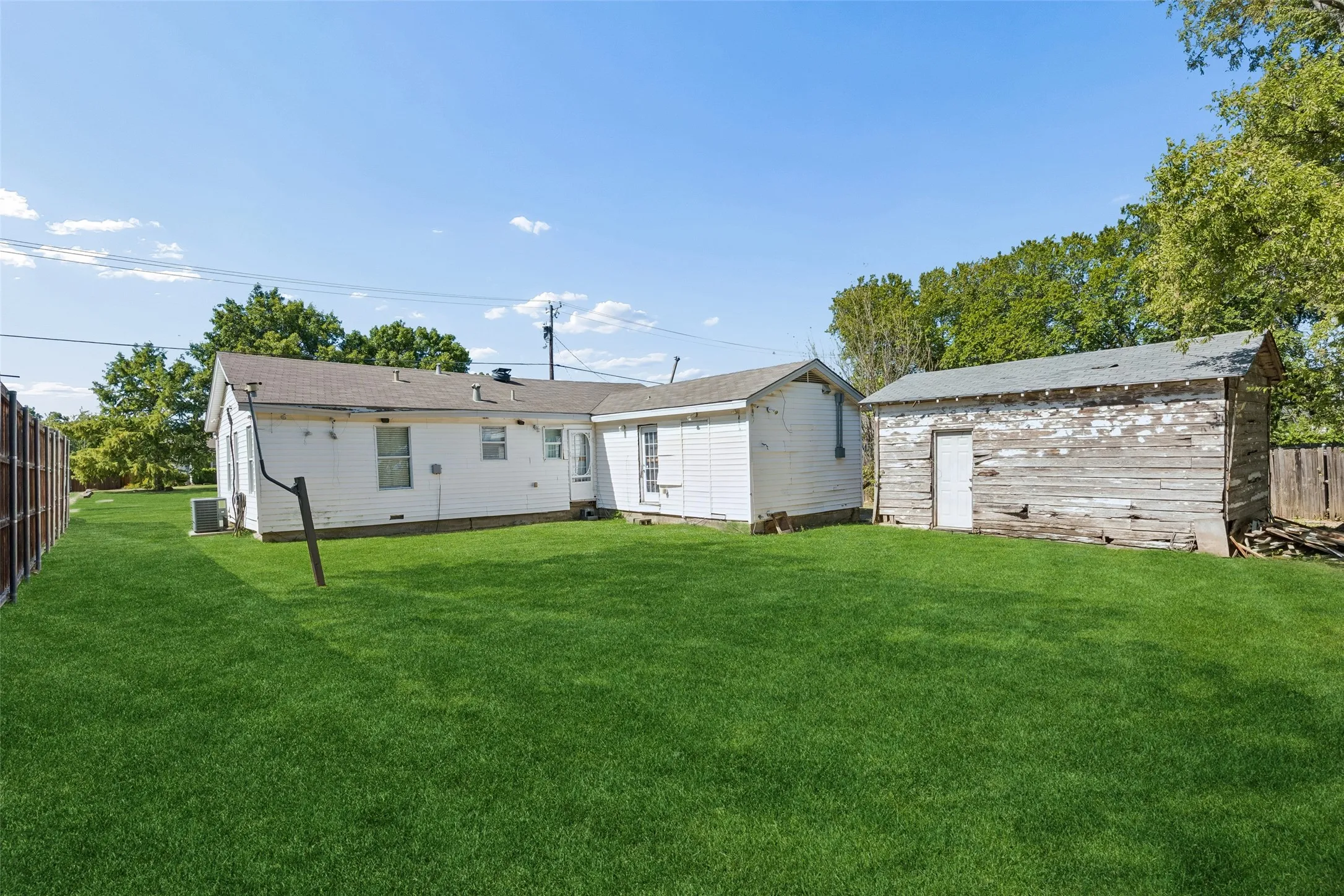Improved Land For Sale in Tarrant County , 809 E Wall Street, Grapevine, Texas 76051, 0, 0, Garage spaces, 0 Sqft, built in 1960, Price $528,000, mls#21366298, Real Estate Agent in Grapevine, Homes For Sale in Tarrant county, Homes For Sale in Grapevine, Realtor in Grapevine Texas, Real Estate Brokerage Independent Realty Texas, Luminita Cordes Realtor