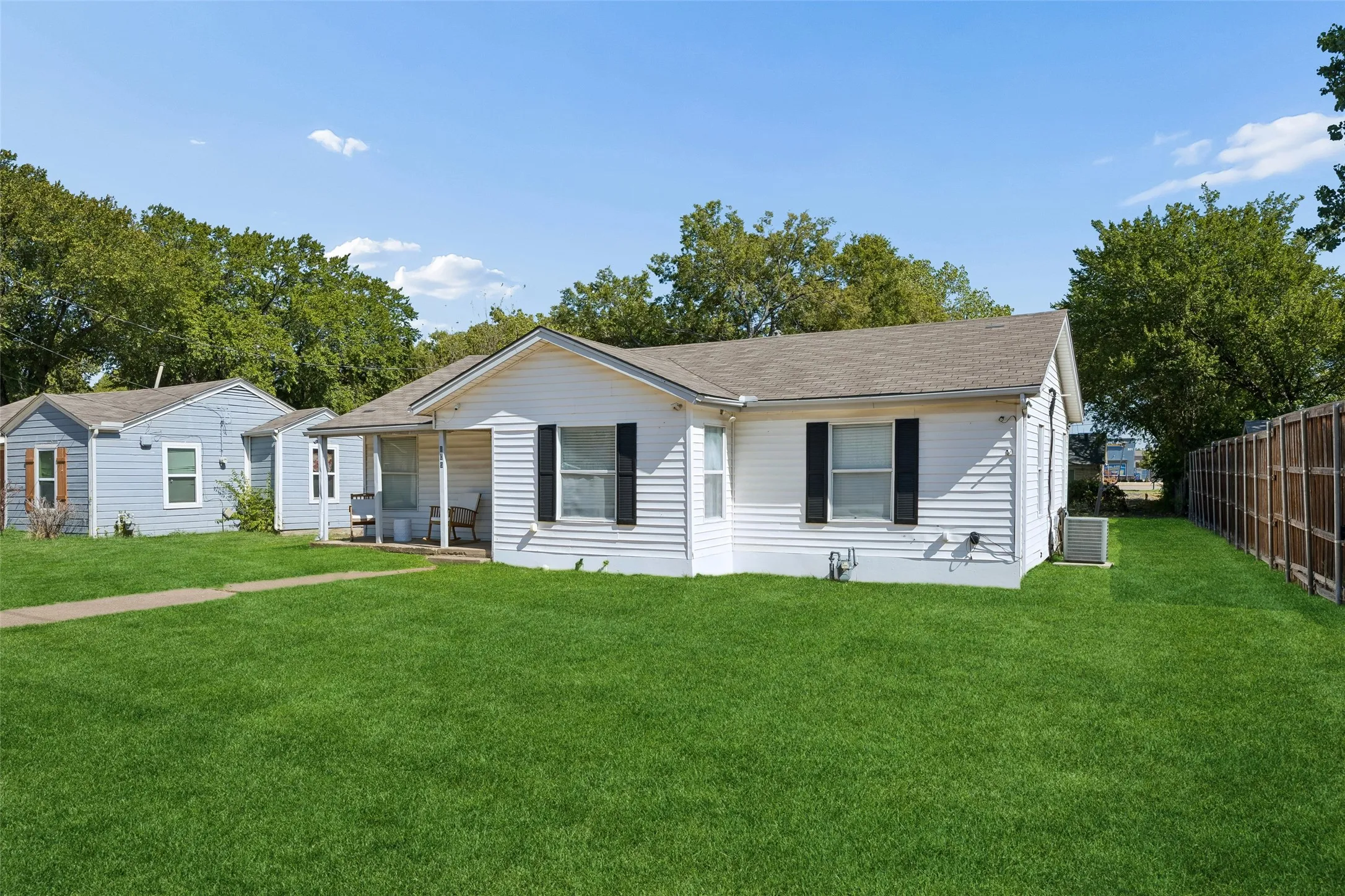 Improved Land For Sale in Tarrant County , 809 E Wall Street, Grapevine, Texas 76051, 0, 0, Garage spaces, 0 Sqft, built in 1960, Price $528,000, mls#21366298, Real Estate Agent in Grapevine, Homes For Sale in Tarrant county, Homes For Sale in Grapevine, Realtor in Grapevine Texas, Real Estate Brokerage Independent Realty Texas, Luminita Cordes Realtor