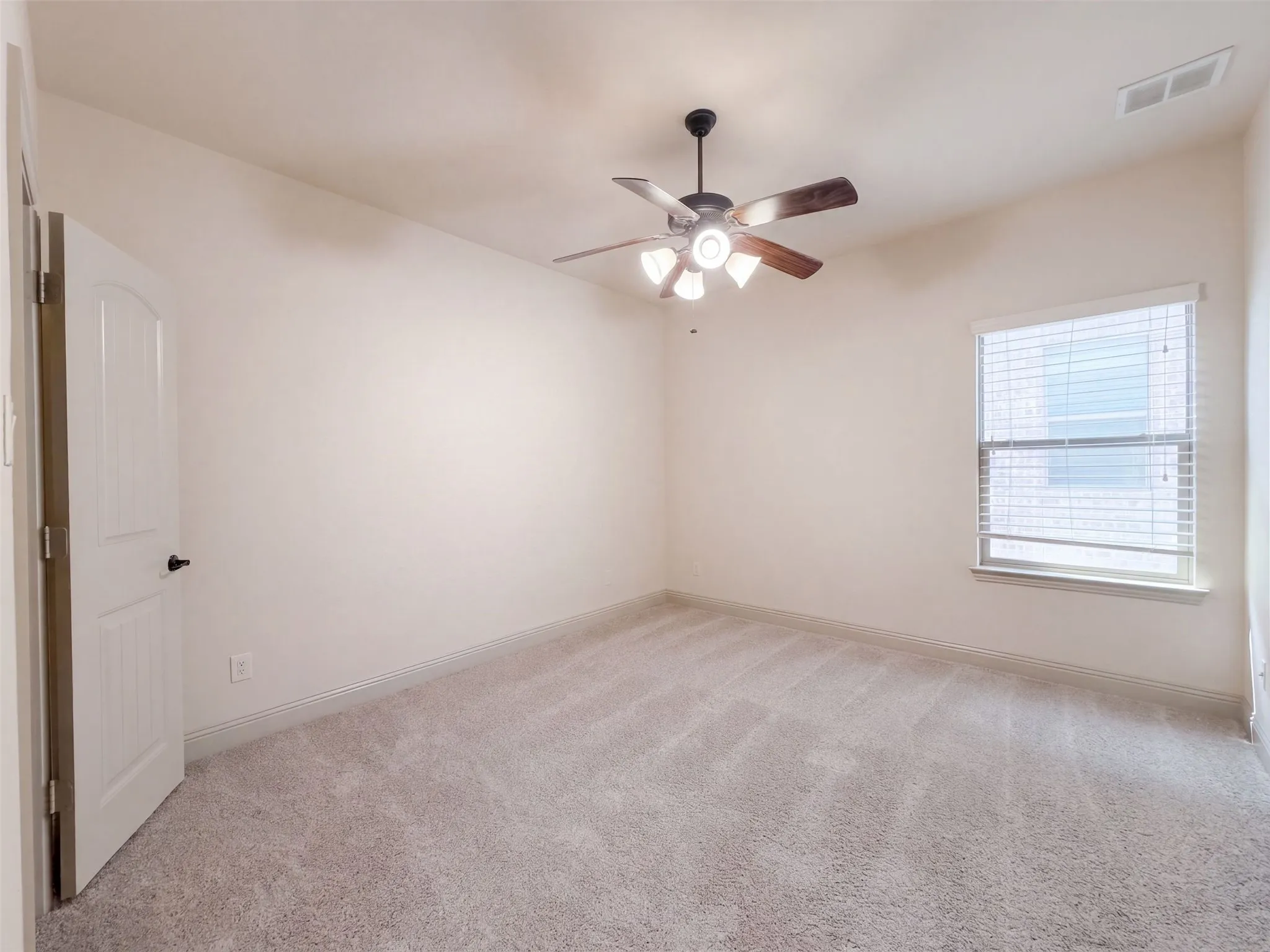 Single Family Residence For Sale in Collin County , 4905 Palm Springs Drive, Mc Kinney, Texas 75070, 4 Bedroom, 4 Bathroom, 2 Garage spaces, 2,916 Sqft, built in 2015, mls#21366307, Real Estate Agent in Mc Kinney, Homes For Sale in Collin county, Homes For Sale in Mc Kinney, Realtor in Mc Kinney Texas, Real Estate Brokerage Independent Realty Texas, Luminita Cordes Realtor