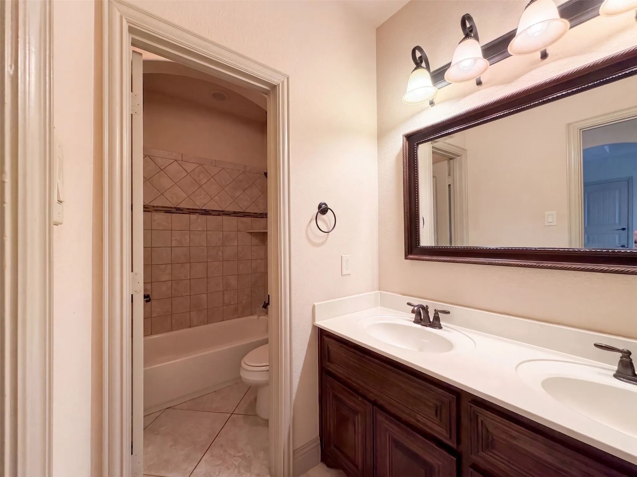 Single Family Residence For Sale in Collin County , 4905 Palm Springs Drive, Mc Kinney, Texas 75070, 4 Bedroom, 4 Bathroom, 2 Garage spaces, 2,916 Sqft, built in 2015, mls#21366307, Real Estate Agent in Mc Kinney, Homes For Sale in Collin county, Homes For Sale in Mc Kinney, Realtor in Mc Kinney Texas, Real Estate Brokerage Independent Realty Texas, Luminita Cordes Realtor