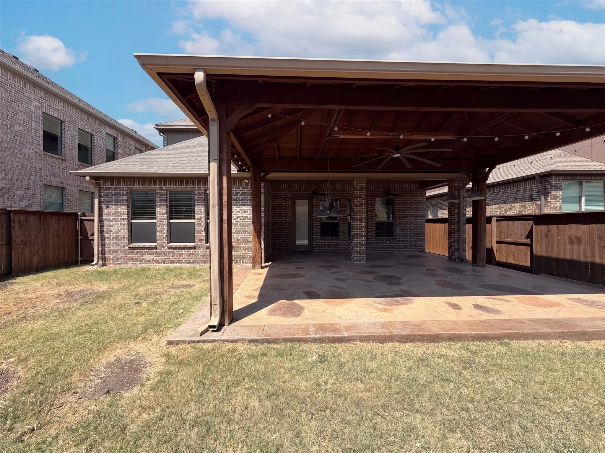 Single Family Residence For Sale in Collin County , 4905 Palm Springs Drive, Mc Kinney, Texas 75070, 4 Bedroom, 4 Bathroom, 2 Garage spaces, 2,916 Sqft, built in 2015, mls#21366307, Real Estate Agent in Mc Kinney, Homes For Sale in Collin county, Homes For Sale in Mc Kinney, Realtor in Mc Kinney Texas, Real Estate Brokerage Independent Realty Texas, Luminita Cordes Realtor
