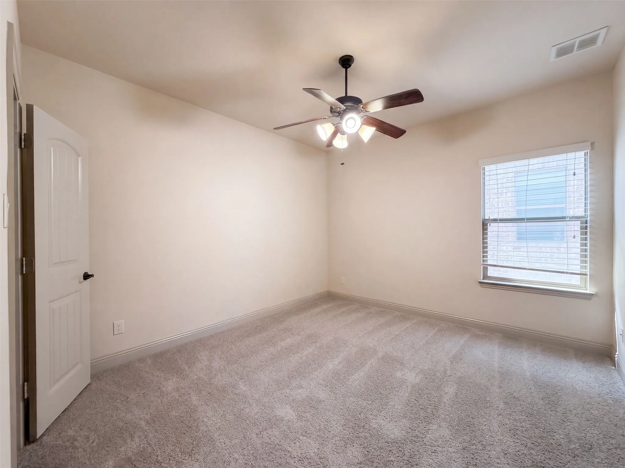 Single Family Residence For Sale in Collin County , 4905 Palm Springs Drive, Mc Kinney, Texas 75070, 4 Bedroom, 4 Bathroom, 2 Garage spaces, 2,916 Sqft, built in 2015, mls#21366307, Real Estate Agent in Mc Kinney, Homes For Sale in Collin county, Homes For Sale in Mc Kinney, Realtor in Mc Kinney Texas, Real Estate Brokerage Independent Realty Texas, Luminita Cordes Realtor