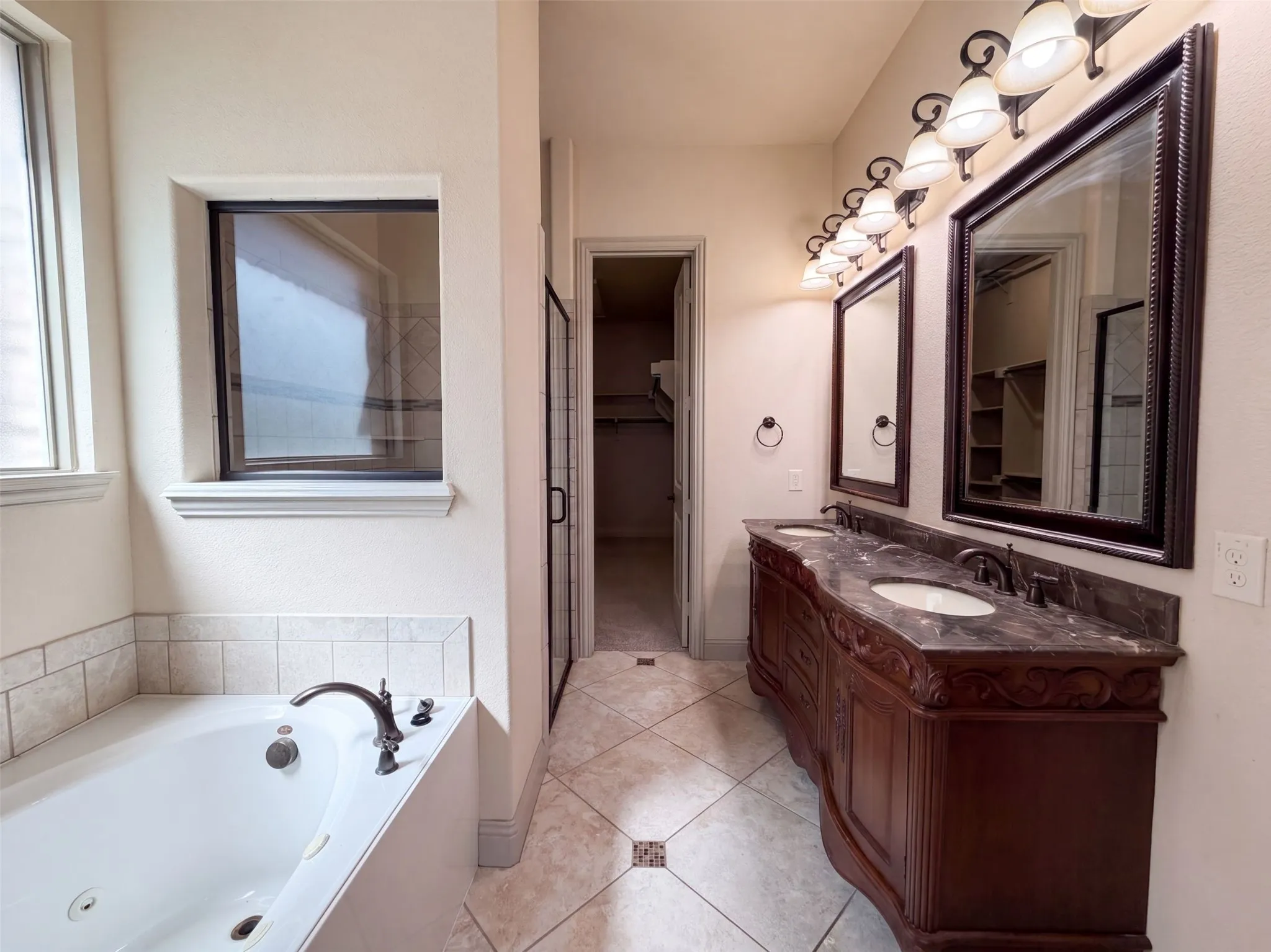 Single Family Residence For Sale in Collin County , 4905 Palm Springs Drive, Mc Kinney, Texas 75070, 4 Bedroom, 4 Bathroom, 2 Garage spaces, 2,916 Sqft, built in 2015, mls#21366307, Real Estate Agent in Mc Kinney, Homes For Sale in Collin county, Homes For Sale in Mc Kinney, Realtor in Mc Kinney Texas, Real Estate Brokerage Independent Realty Texas, Luminita Cordes Realtor