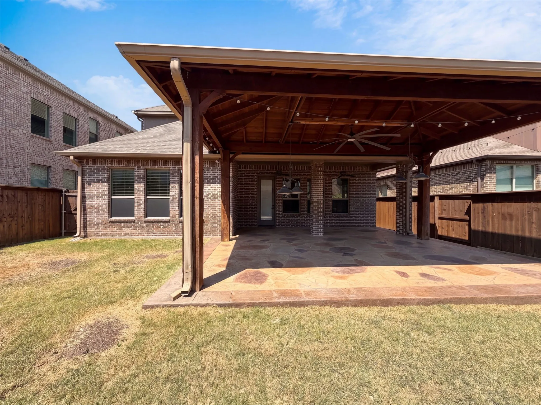 Single Family Residence For Sale in Collin County , 4905 Palm Springs Drive, Mc Kinney, Texas 75070, 4 Bedroom, 4 Bathroom, 2 Garage spaces, 2,916 Sqft, built in 2015, mls#21366307, Real Estate Agent in Mc Kinney, Homes For Sale in Collin county, Homes For Sale in Mc Kinney, Realtor in Mc Kinney Texas, Real Estate Brokerage Independent Realty Texas, Luminita Cordes Realtor