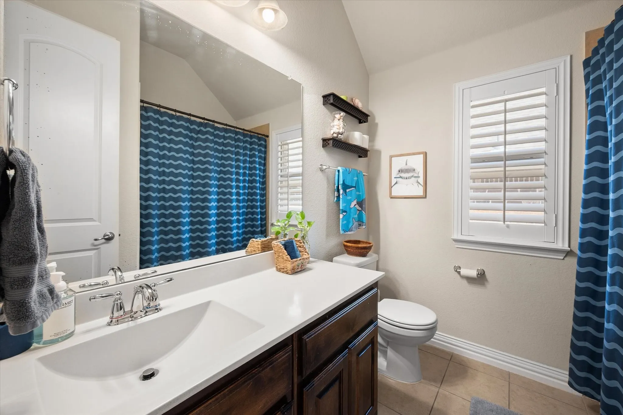 Full bathroom