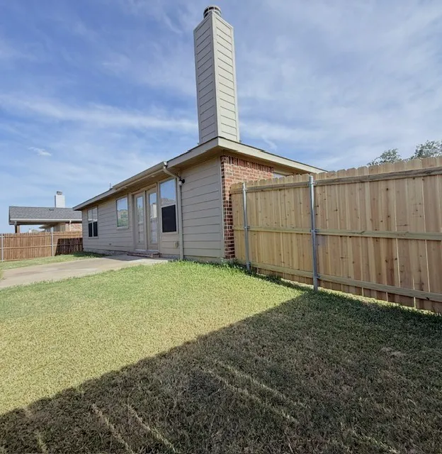 Single Family Residence For Sale in Tarrant County , 436 Emerald Creek Drive, Fort Worth, Texas 76131, 3 Bedroom, 2 Bathroom, 2 Garage spaces, 1,912 Sqft, built in 2006, mls#21365216, Real Estate Agent in Fort Worth, Homes For Sale in Tarrant county, Homes For Sale in Fort Worth, Realtor in Fort Worth Texas, Real Estate Brokerage Independent Realty Texas, Luminita Cordes Realtor