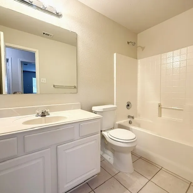 Single Family Residence For Sale in Tarrant County , 436 Emerald Creek Drive, Fort Worth, Texas 76131, 3 Bedroom, 2 Bathroom, 2 Garage spaces, 1,912 Sqft, built in 2006, mls#21365216, Real Estate Agent in Fort Worth, Homes For Sale in Tarrant county, Homes For Sale in Fort Worth, Realtor in Fort Worth Texas, Real Estate Brokerage Independent Realty Texas, Luminita Cordes Realtor