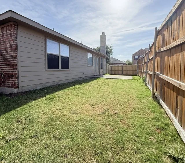 Single Family Residence For Sale in Tarrant County , 436 Emerald Creek Drive, Fort Worth, Texas 76131, 3 Bedroom, 2 Bathroom, 2 Garage spaces, 1,912 Sqft, built in 2006, mls#21365216, Real Estate Agent in Fort Worth, Homes For Sale in Tarrant county, Homes For Sale in Fort Worth, Realtor in Fort Worth Texas, Real Estate Brokerage Independent Realty Texas, Luminita Cordes Realtor