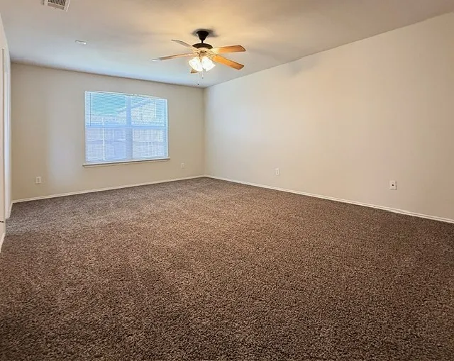 Single Family Residence For Sale in Tarrant County , 436 Emerald Creek Drive, Fort Worth, Texas 76131, 3 Bedroom, 2 Bathroom, 2 Garage spaces, 1,912 Sqft, built in 2006, mls#21365216, Real Estate Agent in Fort Worth, Homes For Sale in Tarrant county, Homes For Sale in Fort Worth, Realtor in Fort Worth Texas, Real Estate Brokerage Independent Realty Texas, Luminita Cordes Realtor