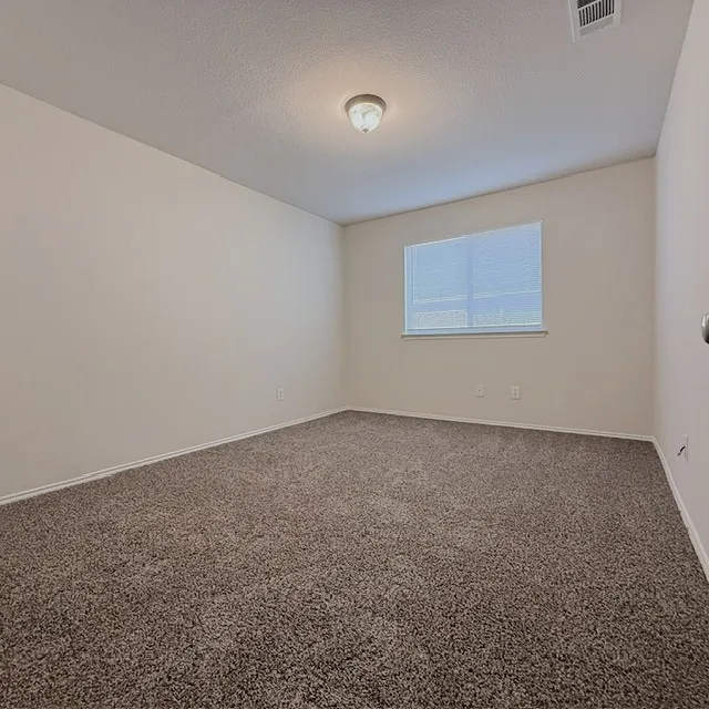 Single Family Residence For Sale in Tarrant County , 436 Emerald Creek Drive, Fort Worth, Texas 76131, 3 Bedroom, 2 Bathroom, 2 Garage spaces, 1,912 Sqft, built in 2006, mls#21365216, Real Estate Agent in Fort Worth, Homes For Sale in Tarrant county, Homes For Sale in Fort Worth, Realtor in Fort Worth Texas, Real Estate Brokerage Independent Realty Texas, Luminita Cordes Realtor