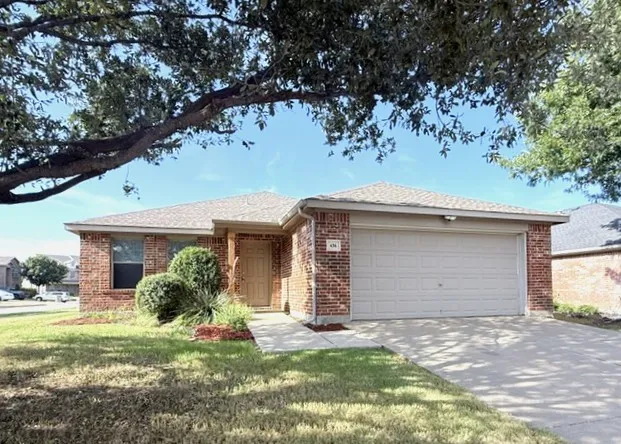 Single Family Residence For Sale in Tarrant County , 436 Emerald Creek Drive, Fort Worth, Texas 76131, 3 Bedroom, 2 Bathroom, 2 Garage spaces, 1,912 Sqft, built in 2006, mls#21365216, Real Estate Agent in Fort Worth, Homes For Sale in Tarrant county, Homes For Sale in Fort Worth, Realtor in Fort Worth Texas, Real Estate Brokerage Independent Realty Texas, Luminita Cordes Realtor