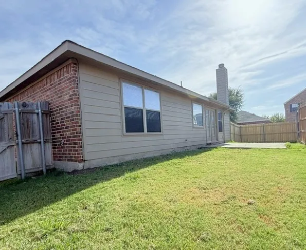 Single Family Residence For Sale in Tarrant County , 436 Emerald Creek Drive, Fort Worth, Texas 76131, 3 Bedroom, 2 Bathroom, 2 Garage spaces, 1,912 Sqft, built in 2006, mls#21365216, Real Estate Agent in Fort Worth, Homes For Sale in Tarrant county, Homes For Sale in Fort Worth, Realtor in Fort Worth Texas, Real Estate Brokerage Independent Realty Texas, Luminita Cordes Realtor