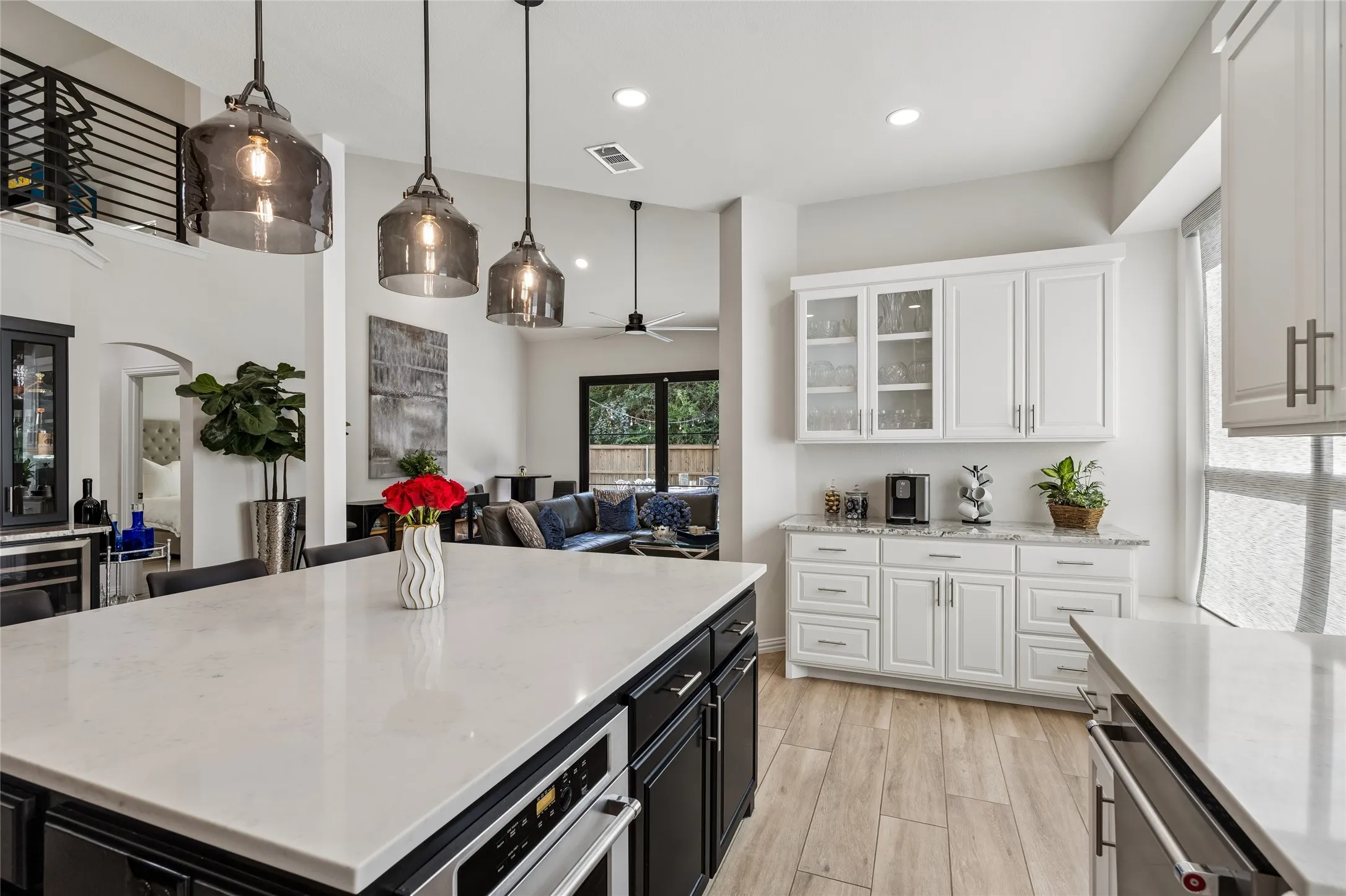 Single Family Residence For Sale in Tarrant County , 129 Satinwood, Grapevine, Texas 76051, 3 Bedroom, 3 Bathroom, 2 Garage spaces, 2,527 Sqft, built in 2002, mls#21363976, Real Estate Agent in Grapevine, Homes For Sale in Tarrant county, Homes For Sale in Grapevine, Realtor in Grapevine Texas, Real Estate Brokerage Independent Realty Texas, Luminita Cordes Realtor