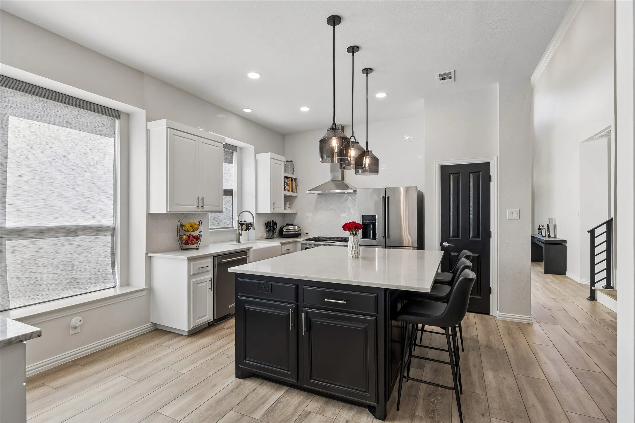 Single Family Residence For Sale in Tarrant County , 129 Satinwood, Grapevine, Texas 76051, 3 Bedroom, 3 Bathroom, 2 Garage spaces, 2,527 Sqft, built in 2002, mls#21363976, Real Estate Agent in Grapevine, Homes For Sale in Tarrant county, Homes For Sale in Grapevine, Realtor in Grapevine Texas, Real Estate Brokerage Independent Realty Texas, Luminita Cordes Realtor