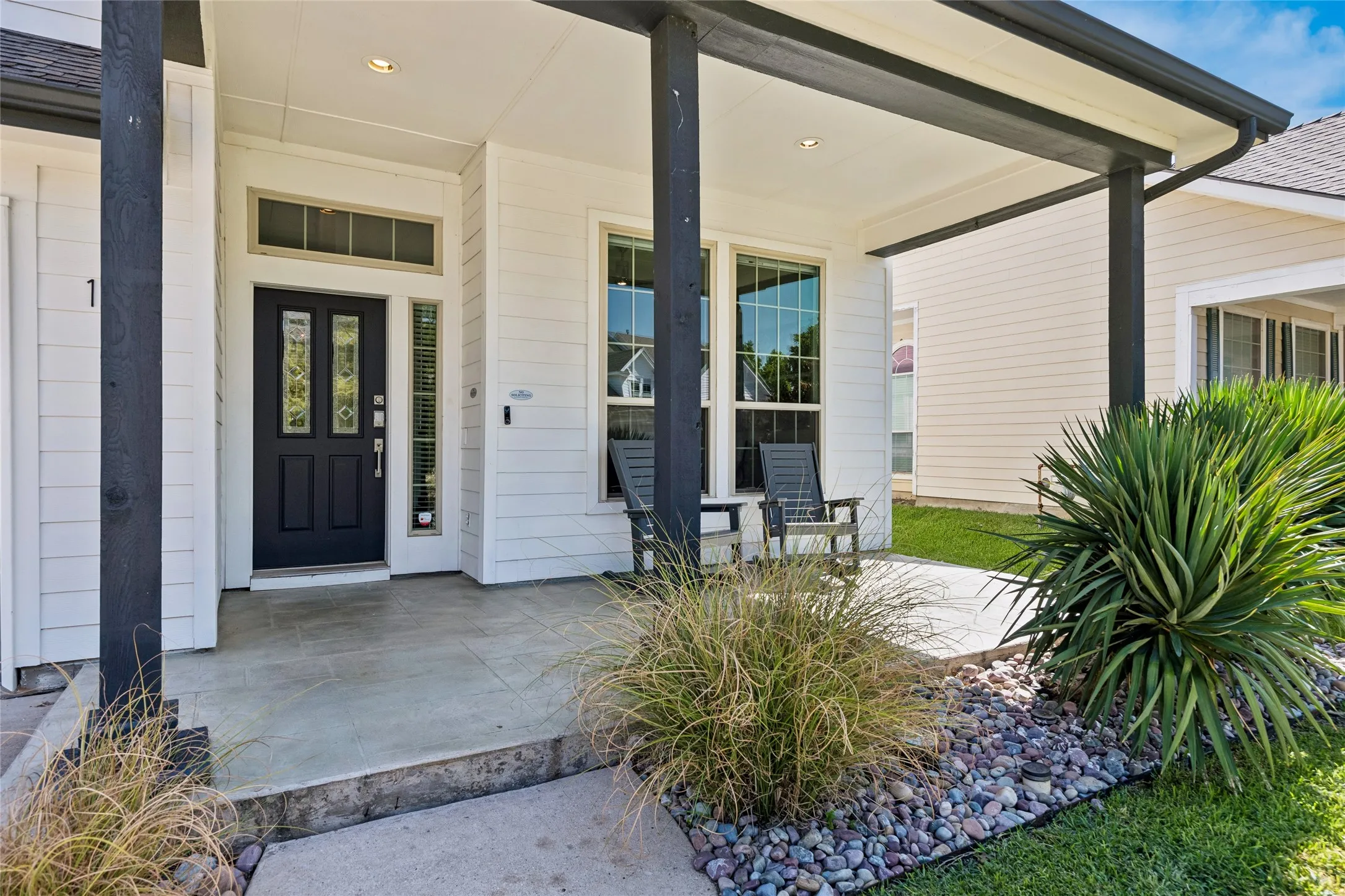Single Family Residence For Sale in Tarrant County , 129 Satinwood, Grapevine, Texas 76051, 3 Bedroom, 3 Bathroom, 2 Garage spaces, 2,527 Sqft, built in 2002, mls#21363976, Real Estate Agent in Grapevine, Homes For Sale in Tarrant county, Homes For Sale in Grapevine, Realtor in Grapevine Texas, Real Estate Brokerage Independent Realty Texas, Luminita Cordes Realtor