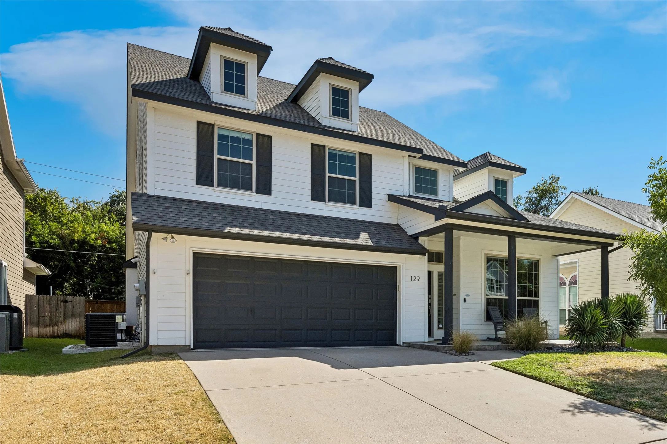 Single Family Residence For Sale in Tarrant County , 129 Satinwood, Grapevine, Texas 76051, 3 Bedroom, 3 Bathroom, 2 Garage spaces, 2,527 Sqft, built in 2002, mls#21363976, Real Estate Agent in Grapevine, Homes For Sale in Tarrant county, Homes For Sale in Grapevine, Realtor in Grapevine Texas, Real Estate Brokerage Independent Realty Texas, Luminita Cordes Realtor