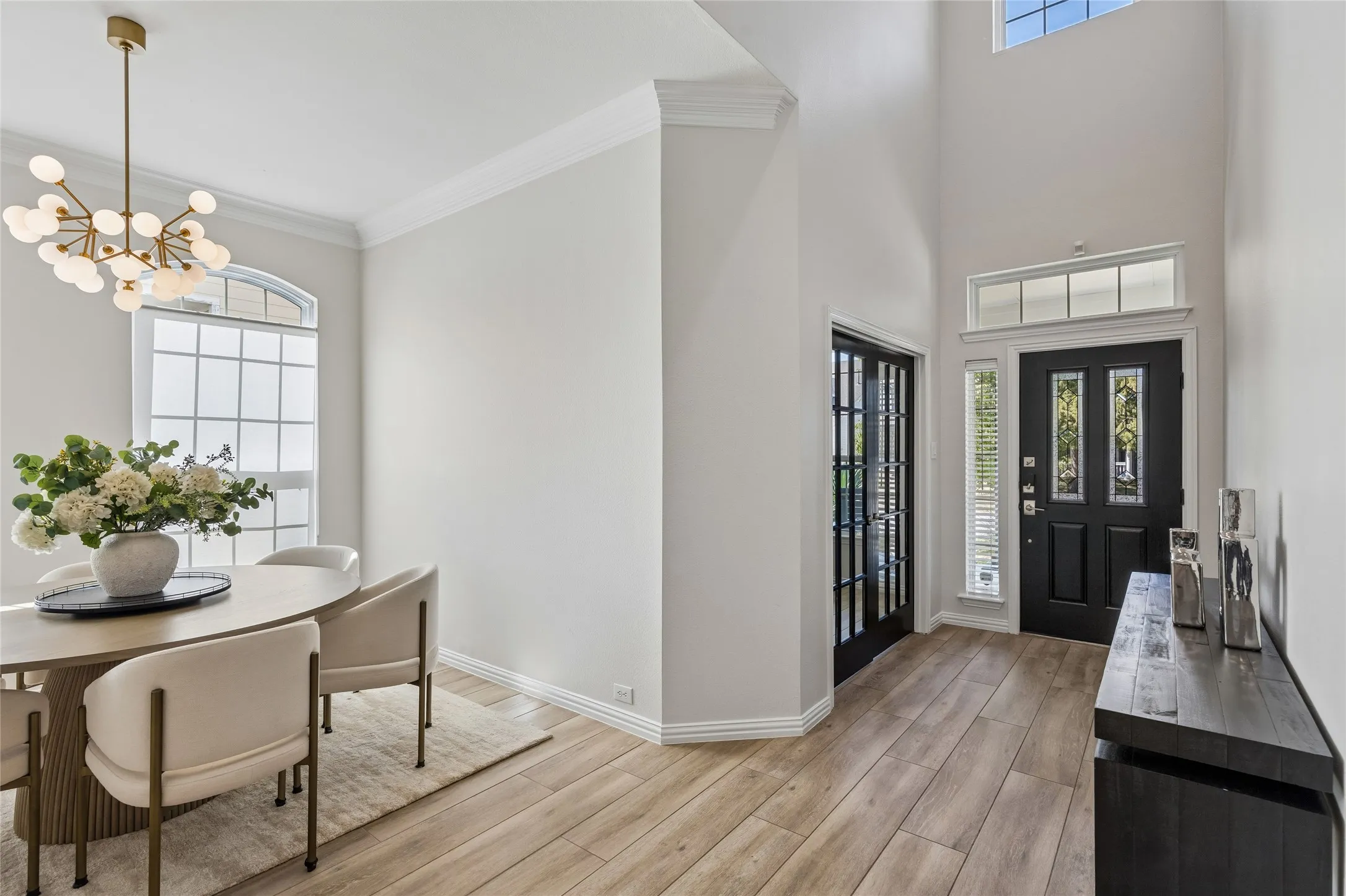 Single Family Residence For Sale in Tarrant County , 129 Satinwood, Grapevine, Texas 76051, 3 Bedroom, 3 Bathroom, 2 Garage spaces, 2,527 Sqft, built in 2002, mls#21363976, Real Estate Agent in Grapevine, Homes For Sale in Tarrant county, Homes For Sale in Grapevine, Realtor in Grapevine Texas, Real Estate Brokerage Independent Realty Texas, Luminita Cordes Realtor