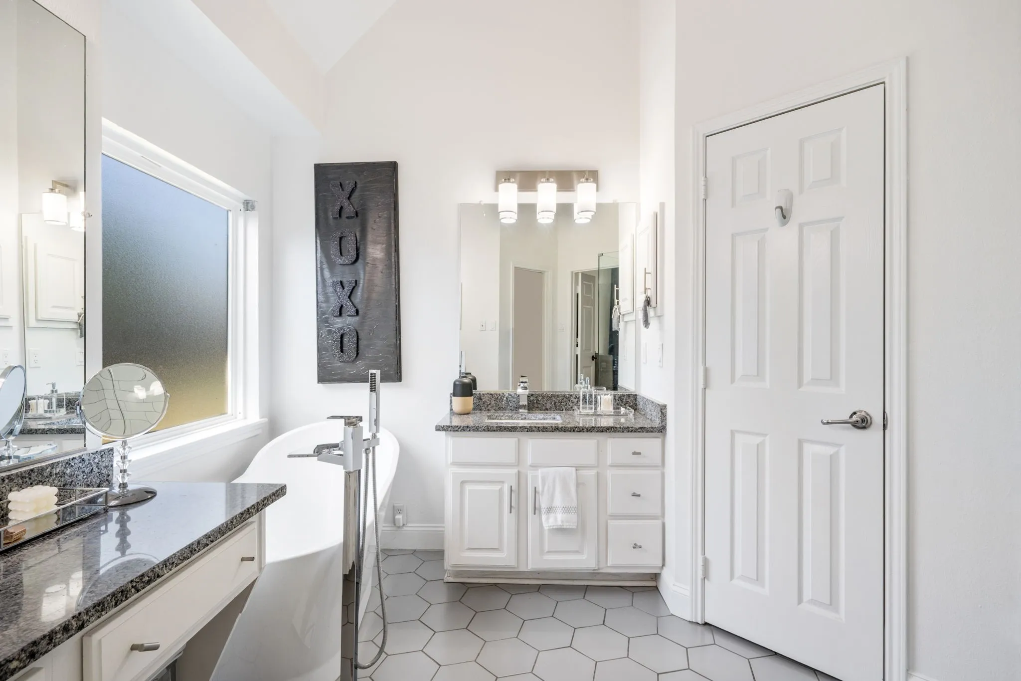 Single Family Residence For Sale in Dallas County , 3010 Harborview Boulevard, Rowlett, Texas 75088, 4 Bedroom, 2 Bathroom, 2 Garage spaces, 2,333 Sqft, built in 1995, mls#21363636, Real Estate Agent in Rowlett, Homes For Sale in Dallas county, Homes For Sale in Rowlett, Realtor in Rowlett Texas, Real Estate Brokerage Independent Realty Texas, Luminita Cordes Realtor
