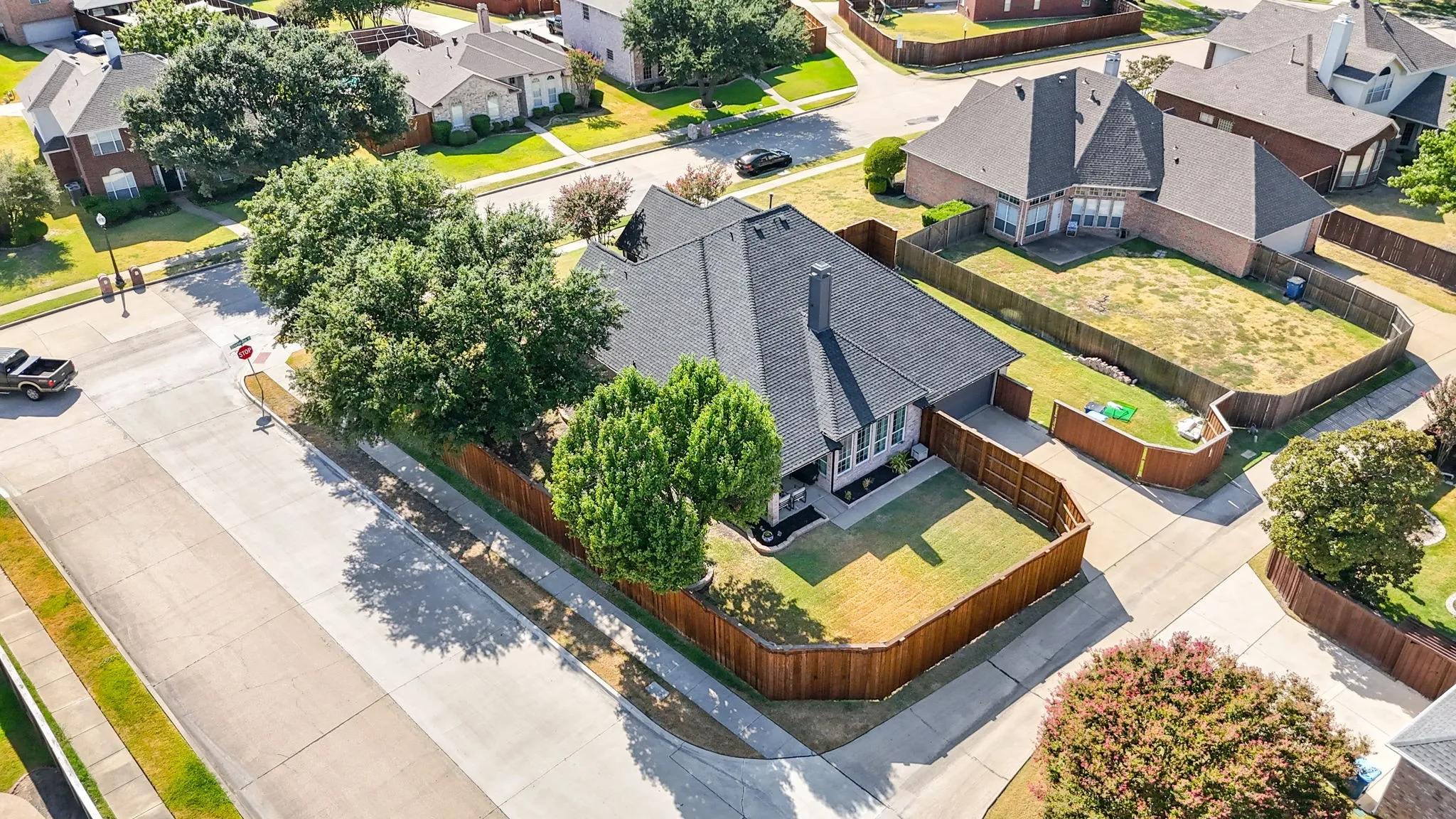 Single Family Residence For Sale in Dallas County , 3010 Harborview Boulevard, Rowlett, Texas 75088, 4 Bedroom, 2 Bathroom, 2 Garage spaces, 2,333 Sqft, built in 1995, mls#21363636, Real Estate Agent in Rowlett, Homes For Sale in Dallas county, Homes For Sale in Rowlett, Realtor in Rowlett Texas, Real Estate Brokerage Independent Realty Texas, Luminita Cordes Realtor