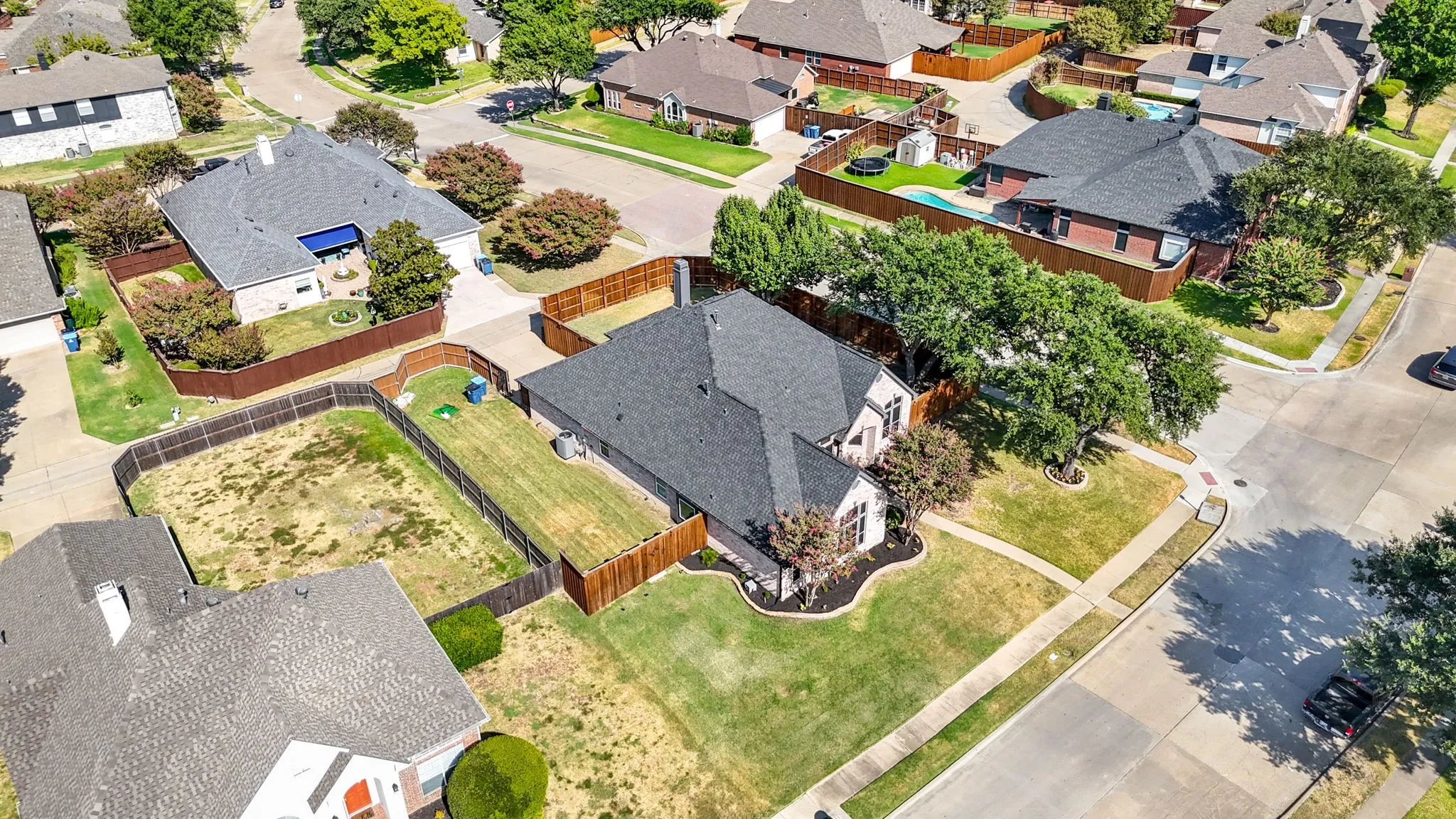Single Family Residence For Sale in Dallas County , 3010 Harborview Boulevard, Rowlett, Texas 75088, 4 Bedroom, 2 Bathroom, 2 Garage spaces, 2,333 Sqft, built in 1995, mls#21363636, Real Estate Agent in Rowlett, Homes For Sale in Dallas county, Homes For Sale in Rowlett, Realtor in Rowlett Texas, Real Estate Brokerage Independent Realty Texas, Luminita Cordes Realtor