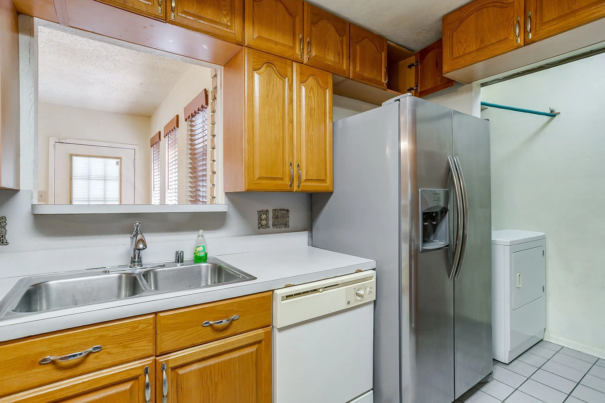 Duplex For Rent in Tarrant County , 3031 Las Vegas Trail, Fort Worth, Texas 76116, 3 Bedroom, 2 Bathroom, 2 Garage spaces, 1,494 Sqft, built in 1976, mls#21366114, Real Estate Agent in Fort Worth, Homes For Rent in Tarrant county, Homes For Rent in Fort Worth, Realtor in Fort Worth Texas, Real Estate Brokerage Independent Realty Texas, Luminita Cordes Realtor