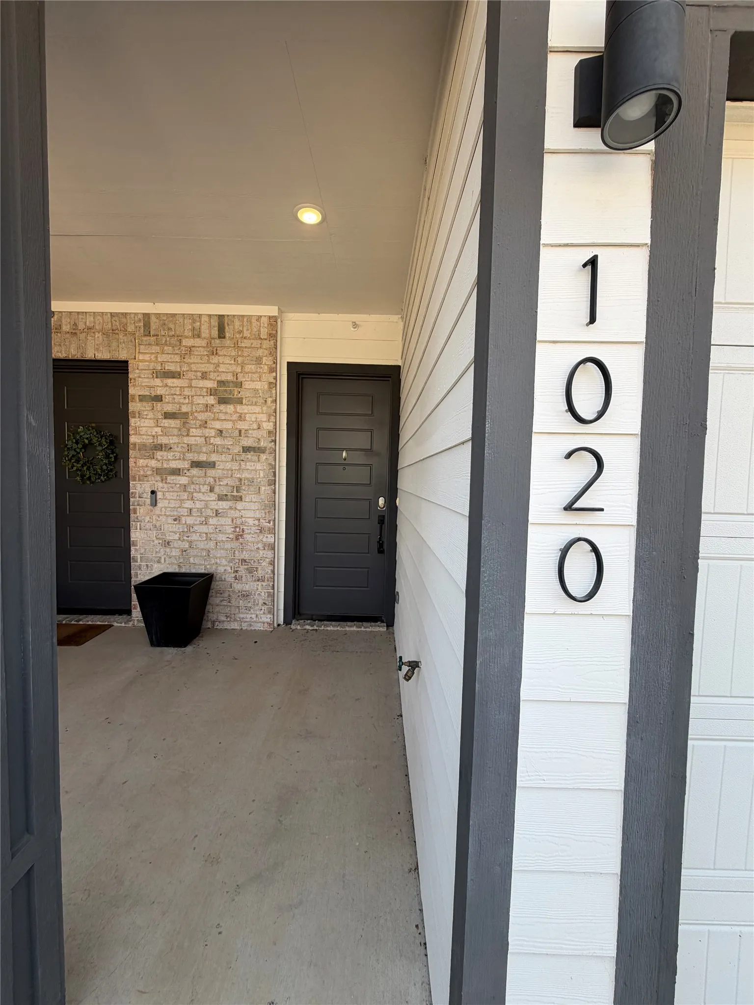 Townhouse For Sale in Collin County , 1020 17th Street, Plano, Texas 75074, 3 Bedroom, 3 Bathroom, 2 Garage spaces, 1,582 Sqft, built in 2022, mls#21366329, Real Estate Agent in Plano, Homes For Sale in Collin county, Homes For Sale in Plano, Realtor in Plano Texas, Real Estate Brokerage Independent Realty Texas, Luminita Cordes Realtor