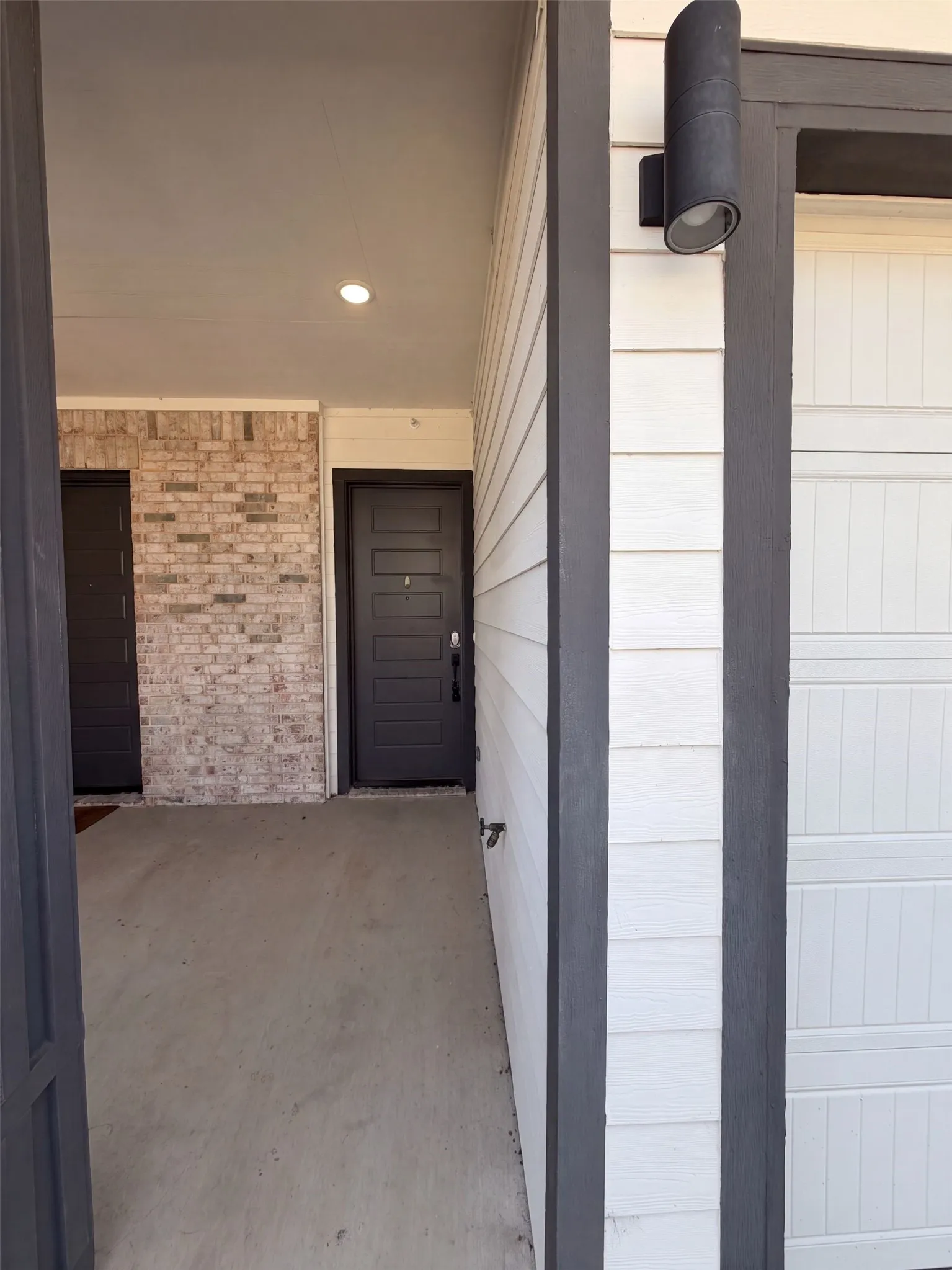 Townhouse For Sale in Collin County , 1020 17th Street, Plano, Texas 75074, 3 Bedroom, 3 Bathroom, 2 Garage spaces, 1,582 Sqft, built in 2022, mls#21366329, Real Estate Agent in Plano, Homes For Sale in Collin county, Homes For Sale in Plano, Realtor in Plano Texas, Real Estate Brokerage Independent Realty Texas, Luminita Cordes Realtor
