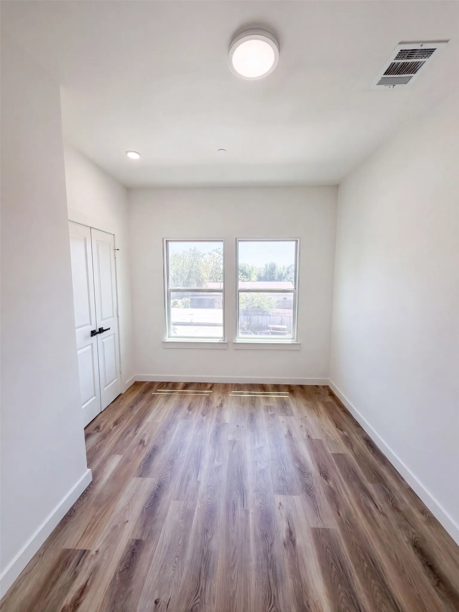 Townhouse For Sale in Collin County , 1020 17th Street, Plano, Texas 75074, 3 Bedroom, 3 Bathroom, 2 Garage spaces, 1,582 Sqft, built in 2022, mls#21366329, Real Estate Agent in Plano, Homes For Sale in Collin county, Homes For Sale in Plano, Realtor in Plano Texas, Real Estate Brokerage Independent Realty Texas, Luminita Cordes Realtor