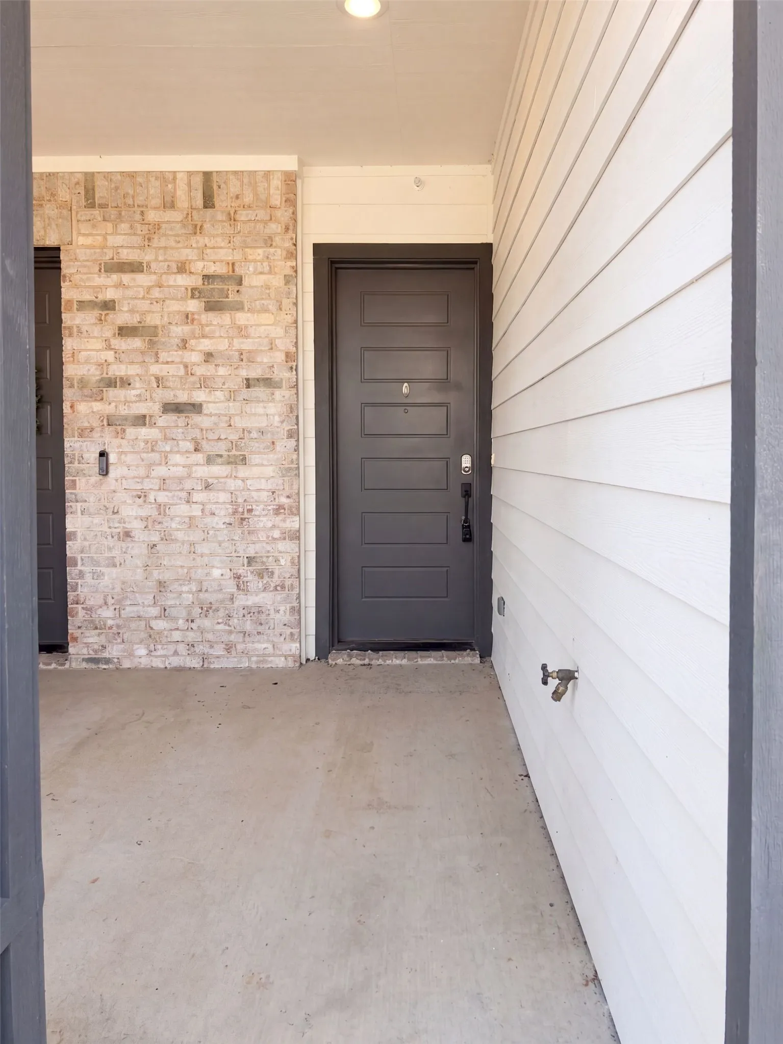 Townhouse For Sale in Collin County , 1020 17th Street, Plano, Texas 75074, 3 Bedroom, 3 Bathroom, 2 Garage spaces, 1,582 Sqft, built in 2022, mls#21366329, Real Estate Agent in Plano, Homes For Sale in Collin county, Homes For Sale in Plano, Realtor in Plano Texas, Real Estate Brokerage Independent Realty Texas, Luminita Cordes Realtor