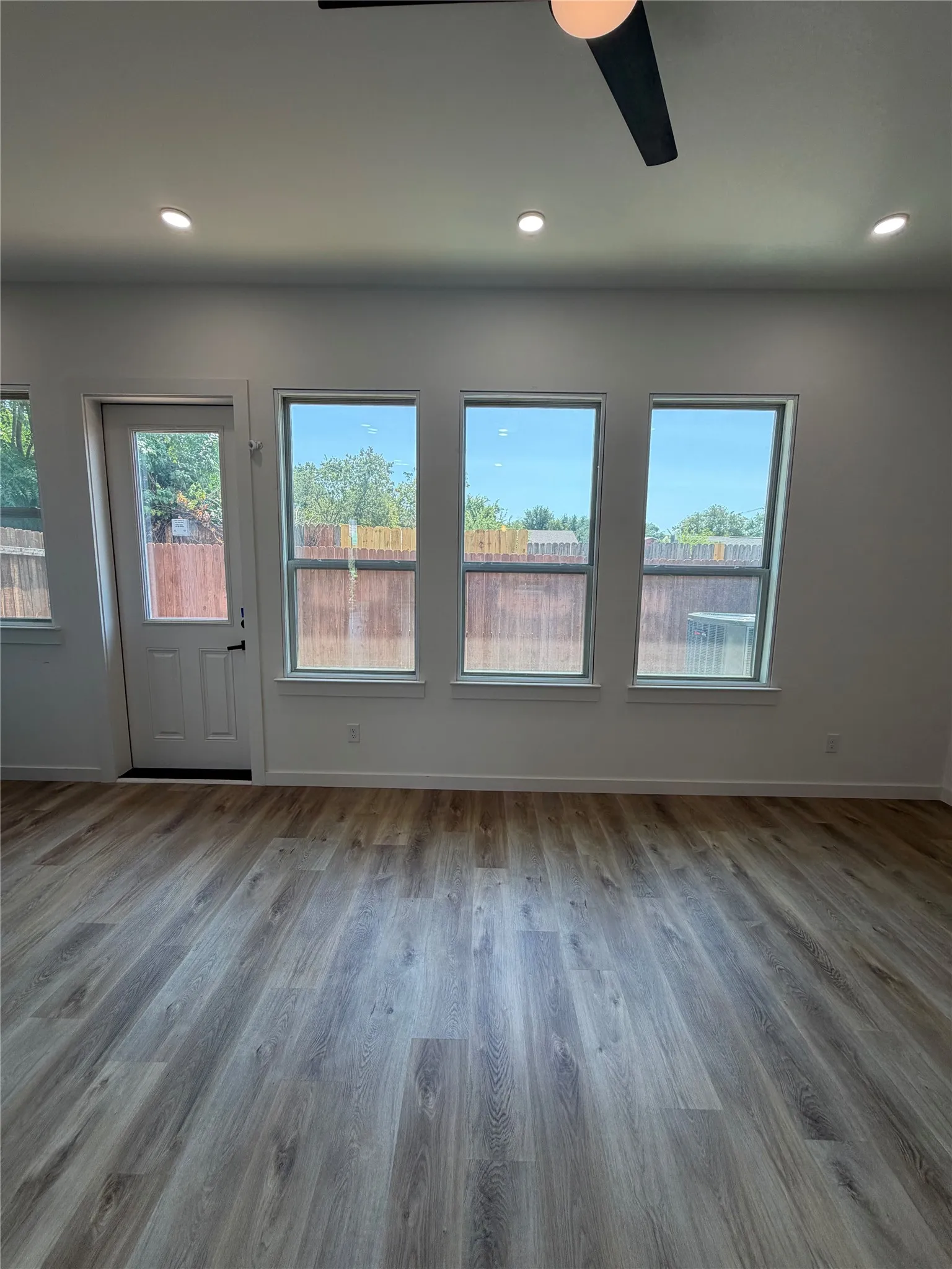 Townhouse For Sale in Collin County , 1020 17th Street, Plano, Texas 75074, 3 Bedroom, 3 Bathroom, 2 Garage spaces, 1,582 Sqft, built in 2022, mls#21366329, Real Estate Agent in Plano, Homes For Sale in Collin county, Homes For Sale in Plano, Realtor in Plano Texas, Real Estate Brokerage Independent Realty Texas, Luminita Cordes Realtor