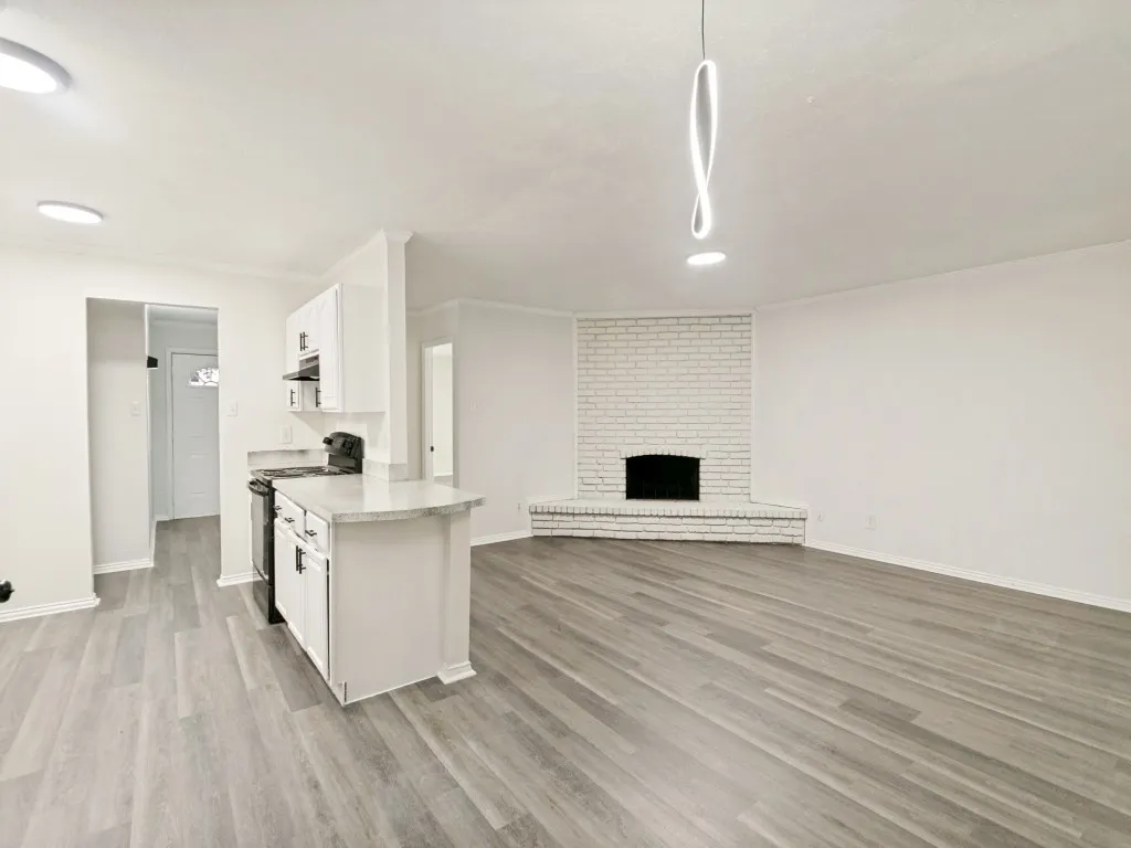 Single Family Residence For Sale in Collin County , 905 Hawthorne Drive, Allen, Texas 75002, 4 Bedroom, 2 Bathroom, Garage spaces, 1,500 Sqft, built in 1975, mls#21366345, Real Estate Agent in Allen, Homes For Sale in Collin county, Homes For Sale in Allen, Realtor in Allen Texas, Real Estate Brokerage Independent Realty Texas, Luminita Cordes Realtor